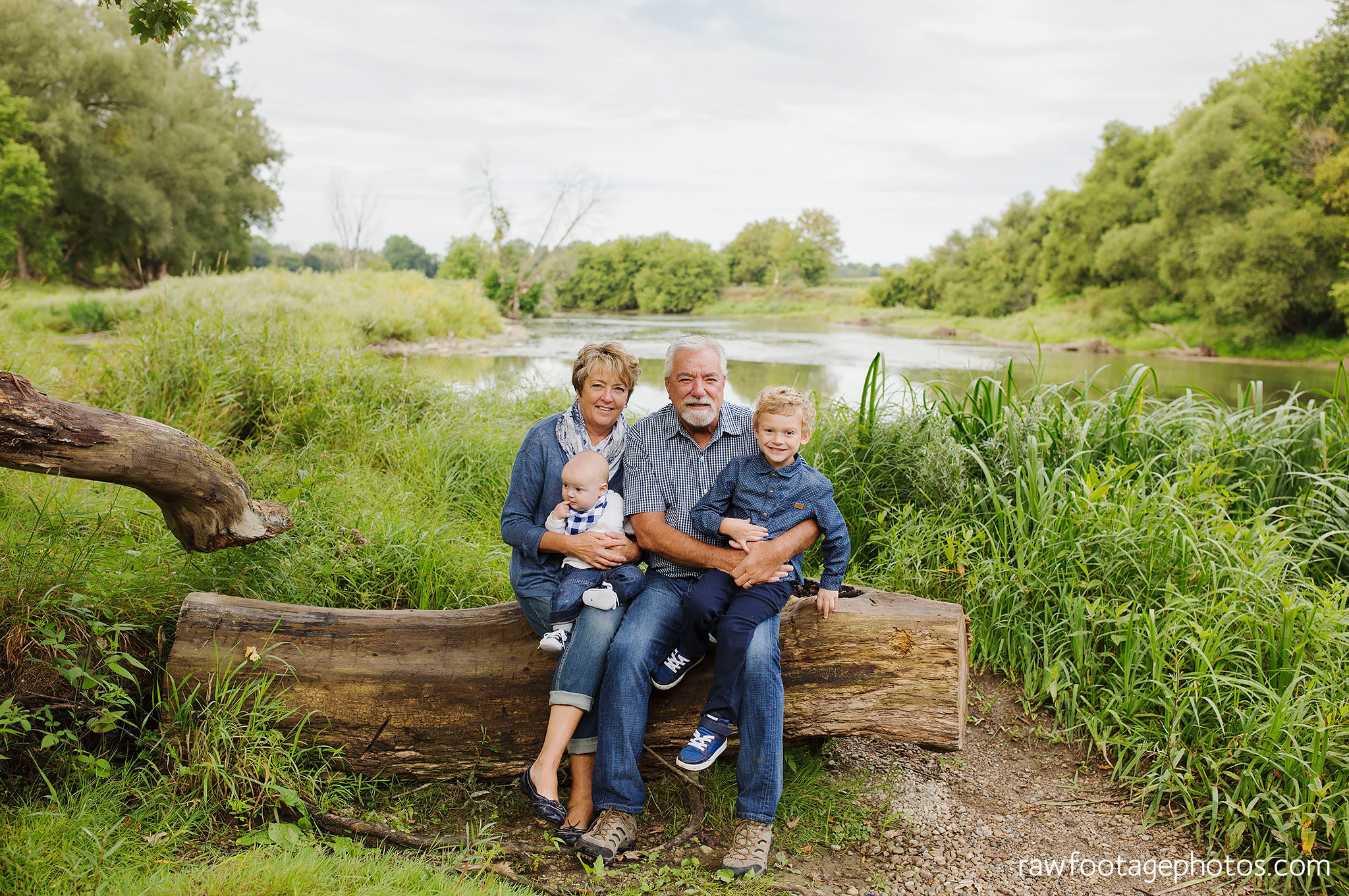 london_ontario_extended_family_photographer-raw_footage_photography006.jpg