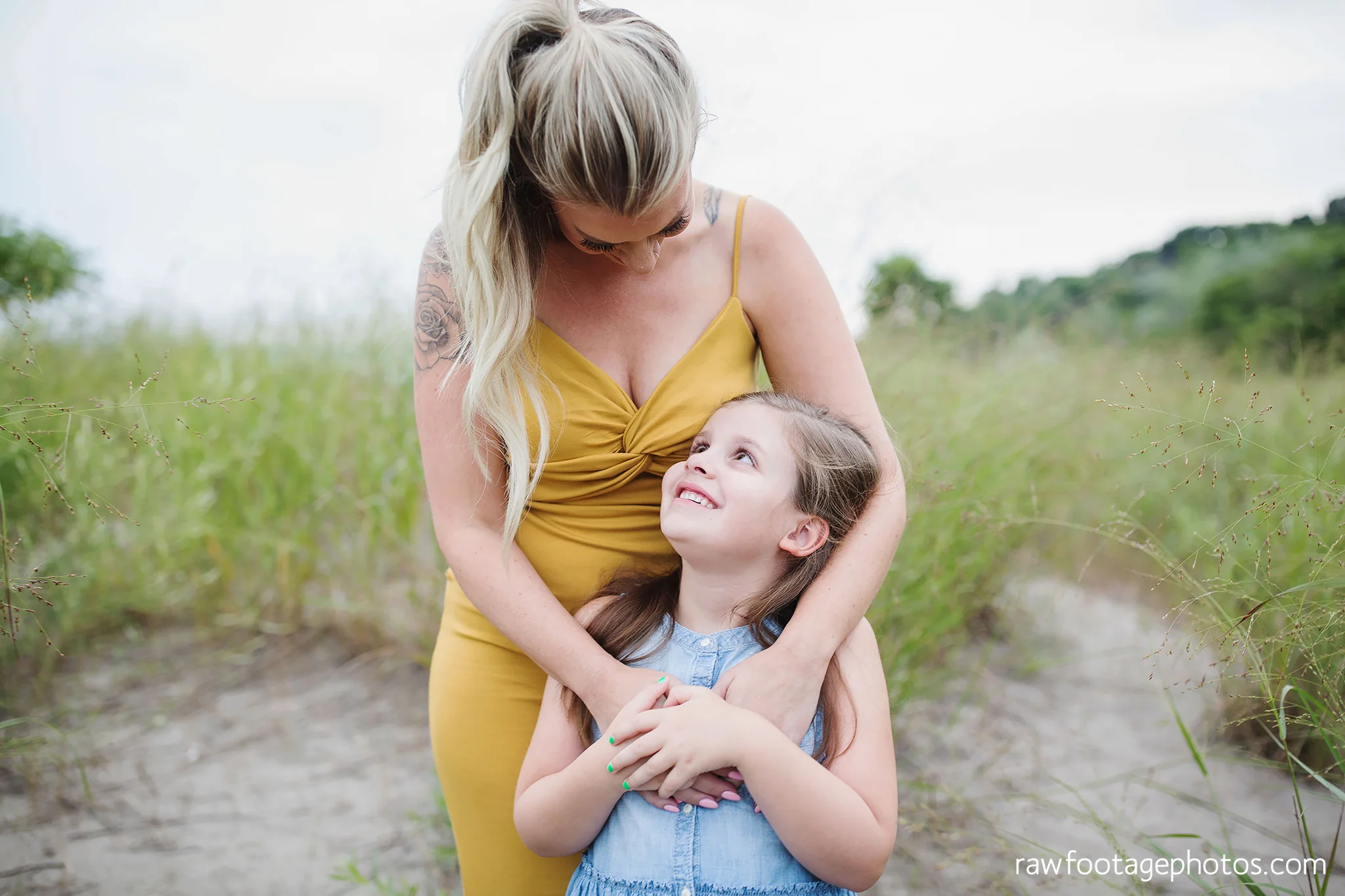 london_ontario_family_photographer-beach_minis-port_stanley_beach-raw_footage_photography041.jpg