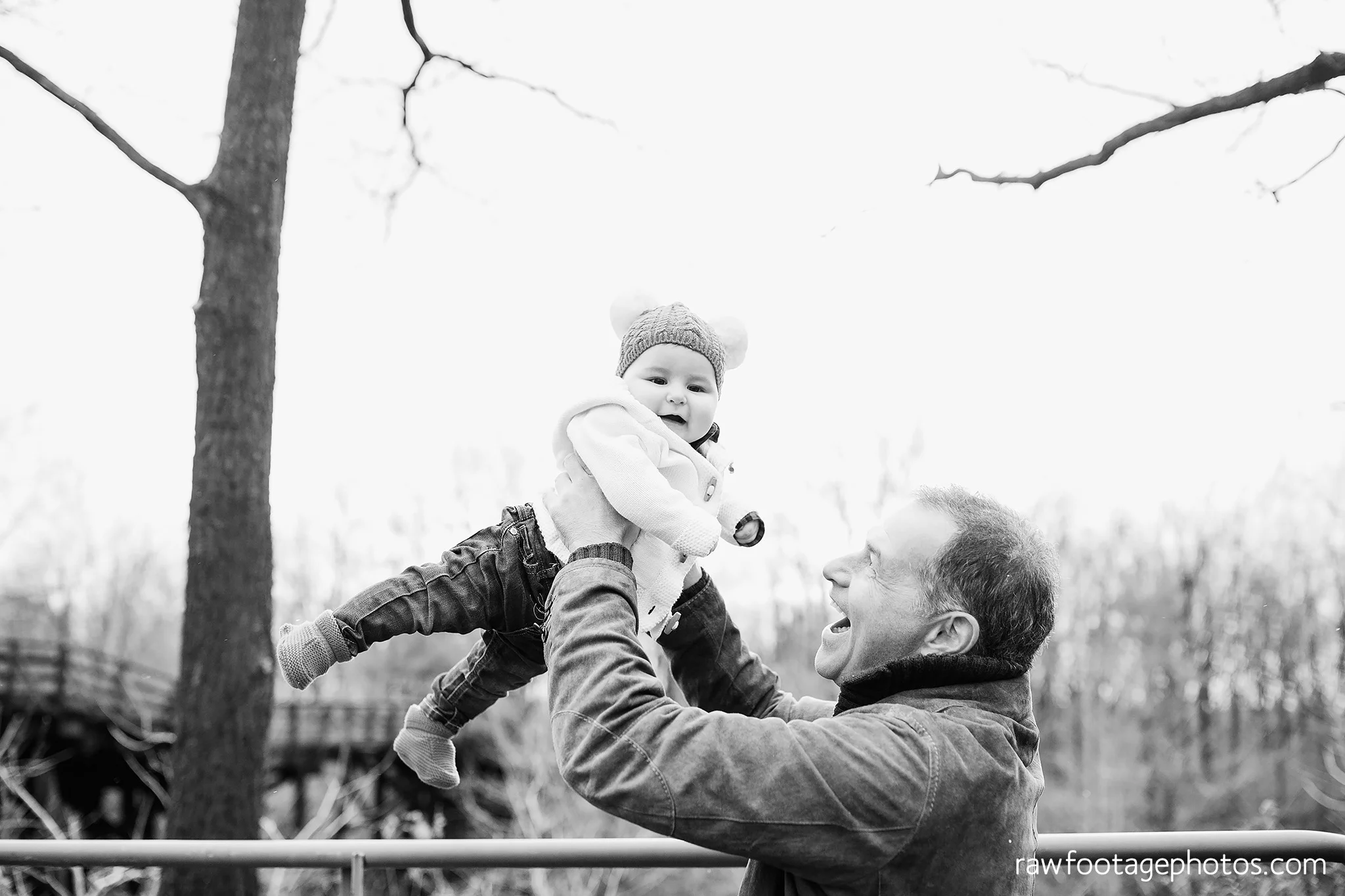 london_ontario_family_session_greenhouse-train_bridge-baby_girl-dog-raw_footage_photography010.jpg