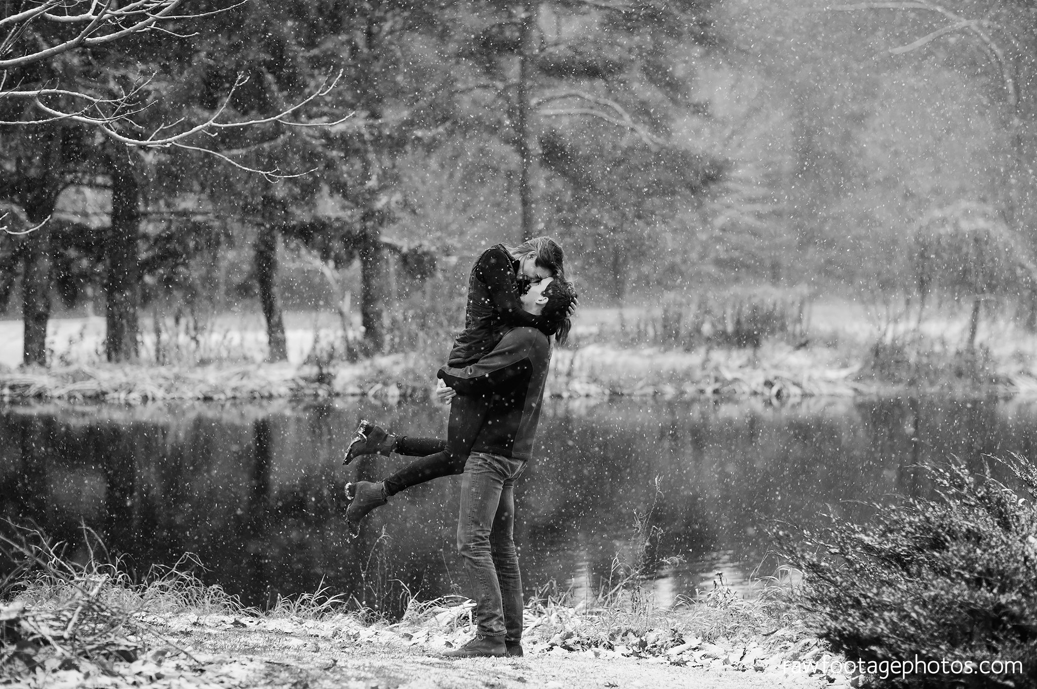 london_ontario_wedding_photographer-snowy_engagement_session-winter-barn-farm-snowflakes-blizzard-raw_footage_photography010.jpg