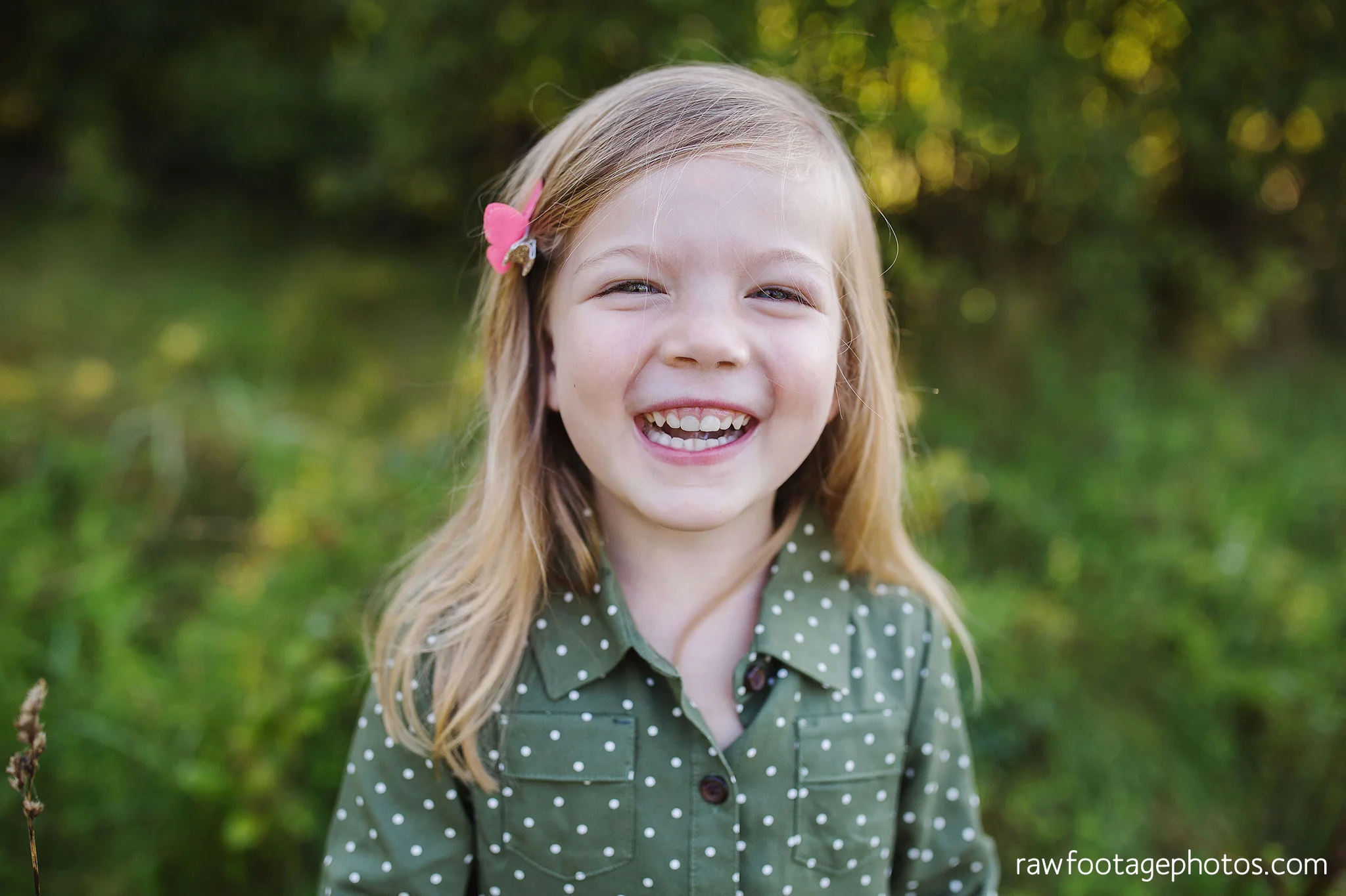 London_Ontario_Family_photographer-Fall_Minis-Woods-Forest-Nature-Candid-Lifestyle-Raw_Footage_Photography008.jpg