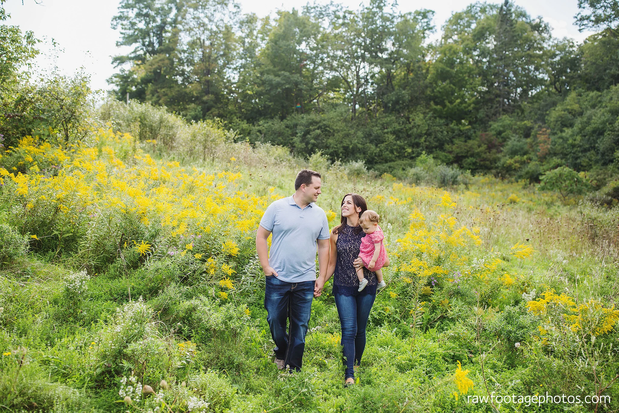 London_Ontario_Family_photographer-Fall_Minis-Woods-Forest-Nature-Candid-Lifestyle-Raw_Footage_Photography013.jpg