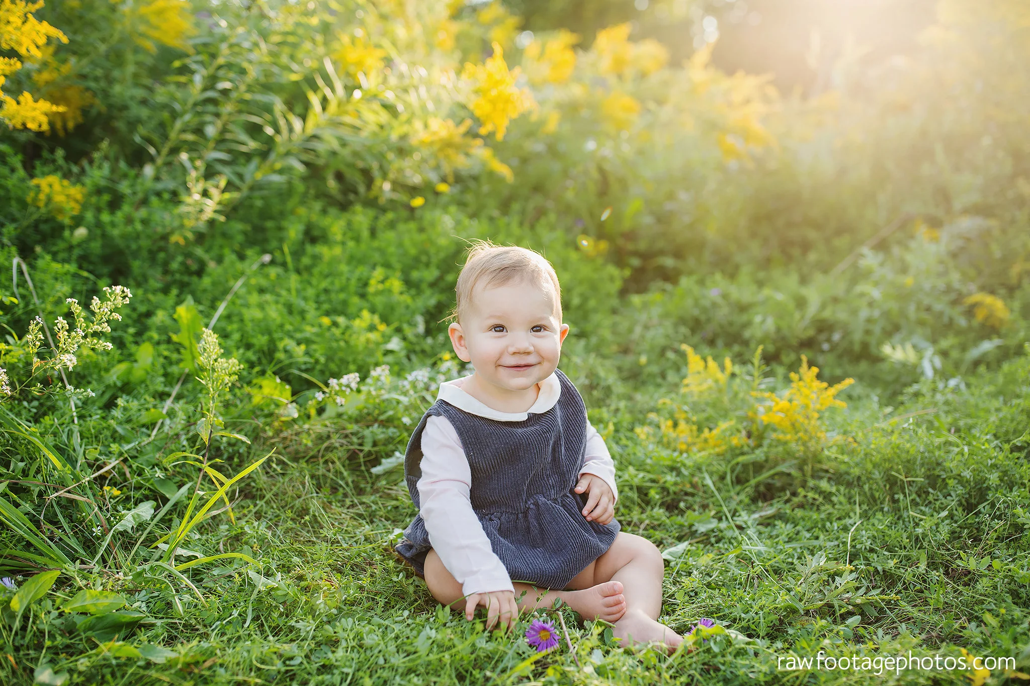 London_Ontario_Family_photographer-Fall_Minis-Woods-Forest-Nature-Candid-Lifestyle-Raw_Footage_Photography028.jpg