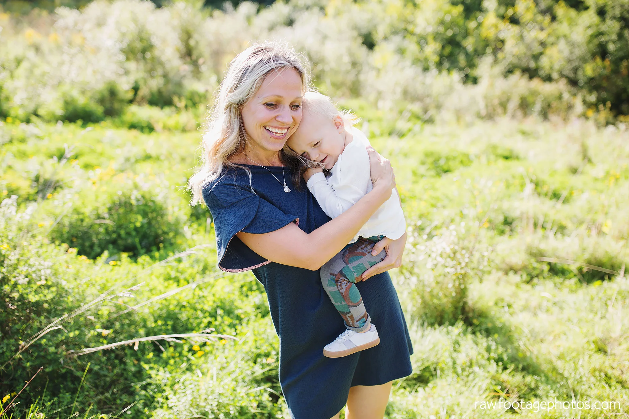 London_Ontario_Family_photographer-Fall_Minis-Woods-Forest-Nature-Candid-Lifestyle-Raw_Footage_Photography032.jpg