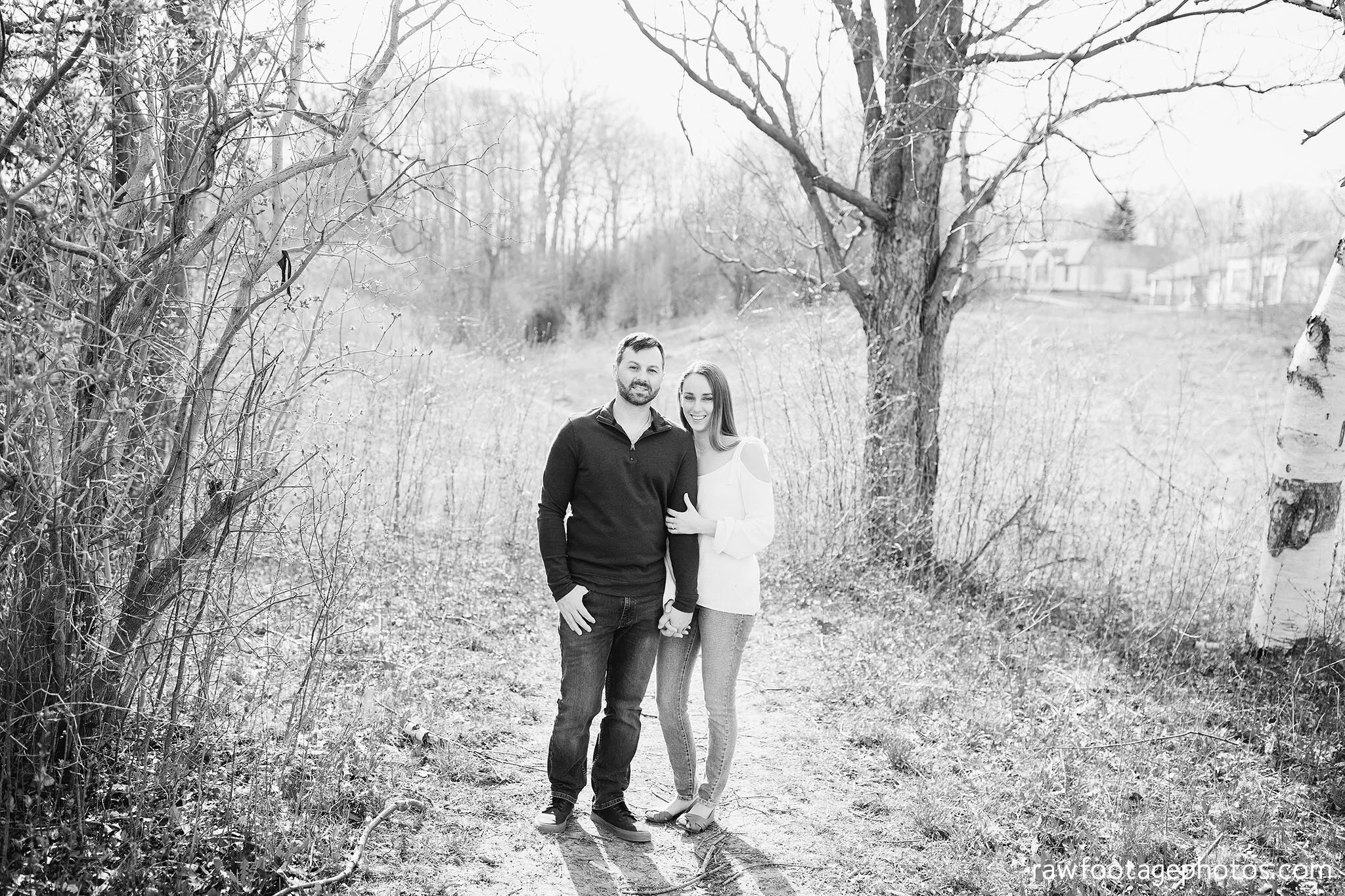 london_ontario_engagement_session-london_ontario_wedding_photographer-woodsy_engagement_session-raw_footage_photography002.jpg