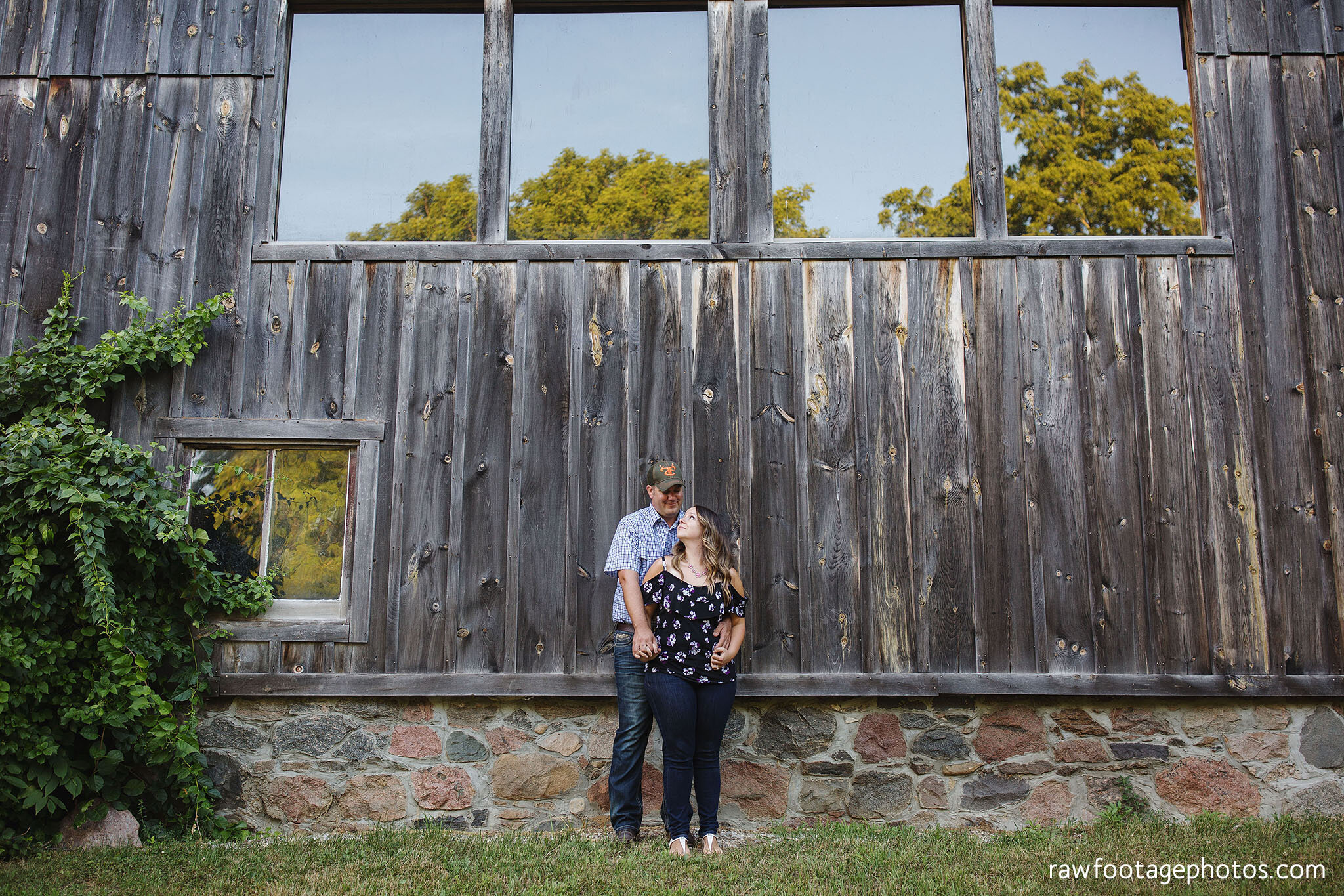 london_ontario_wedding_photographer-engagement_session-farm_engagement-country_e_session-raw_footage_photography-corn_field-006.jpg