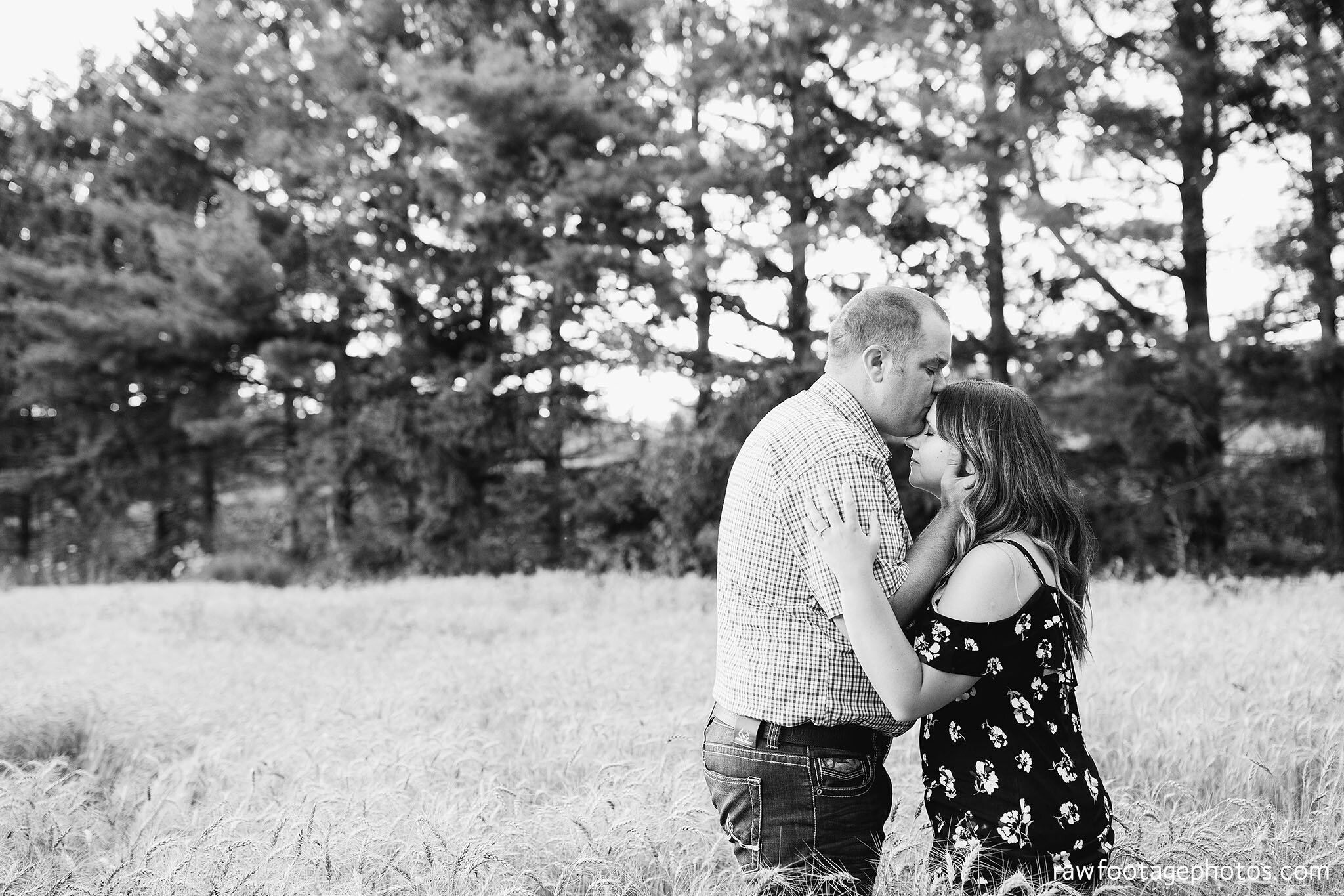 london_ontario_wedding_photographer-engagement_session-farm_engagement-country_e_session-raw_footage_photography-corn_field-014.jpg