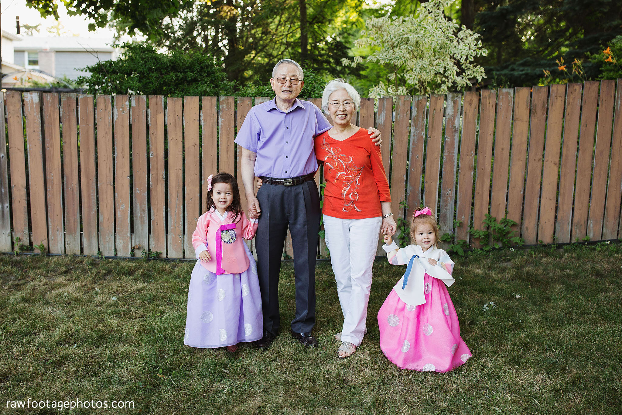 london_ontario_family_photographer-extended_family_session-grandparents-cousins-backyard_session-civic_gardens-raw_footage_photography-018.jpg