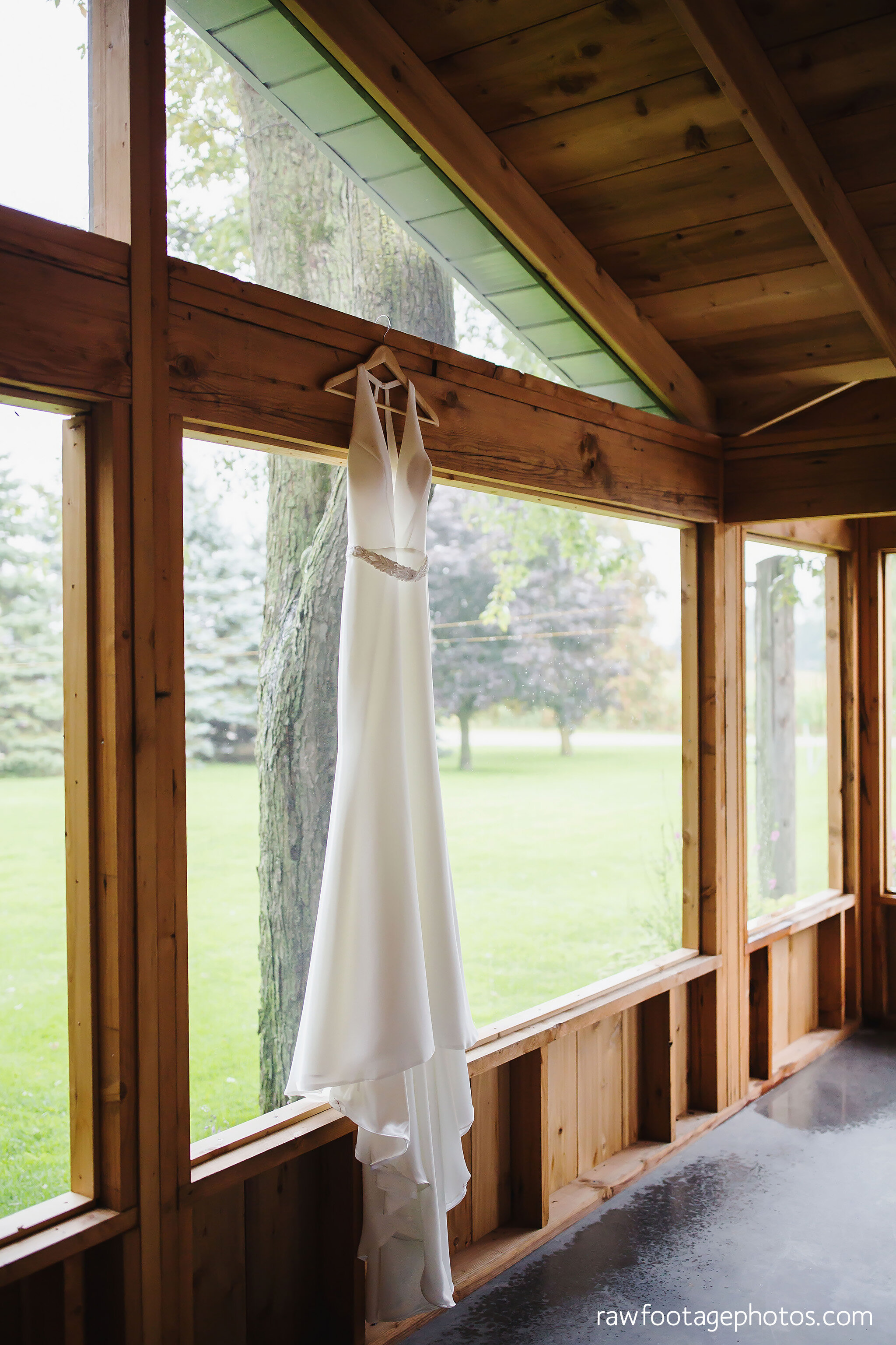 london_ontario_wedding_photographer-backyard_wedding-country_wedding-farm_wedding-first_look-ourdoor_ceremony-barn_reception-raw_footage_photography005.jpg