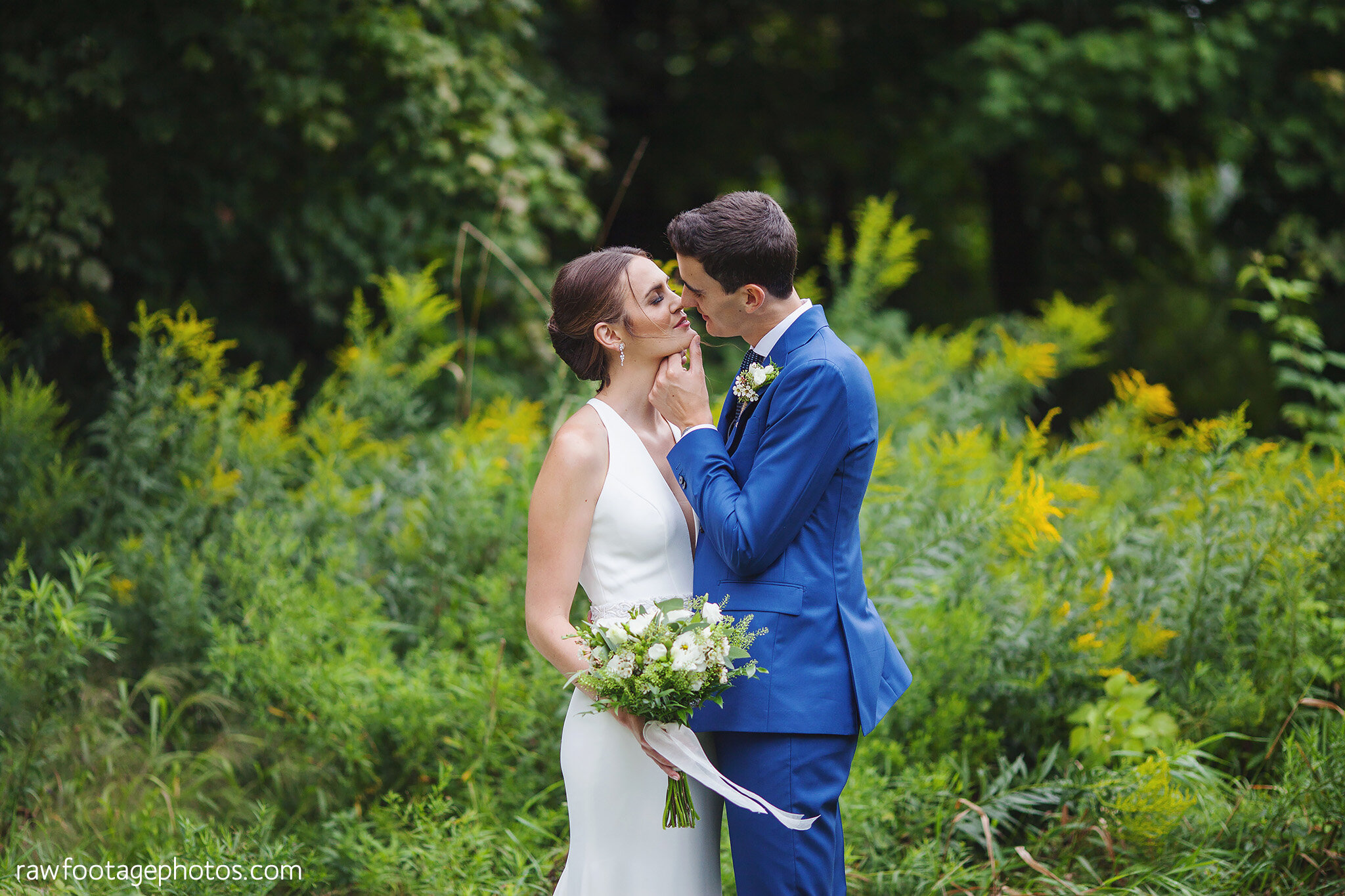 london_ontario_wedding_photographer-backyard_wedding-country_wedding-farm_wedding-first_look-ourdoor_ceremony-barn_reception-raw_footage_photography041.jpg