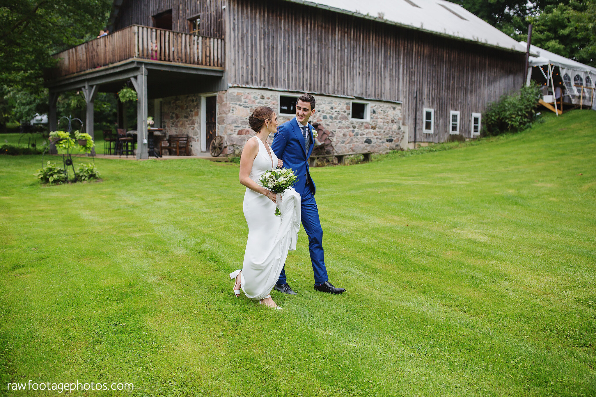 london_ontario_wedding_photographer-backyard_wedding-country_wedding-farm_wedding-first_look-ourdoor_ceremony-barn_reception-raw_footage_photography038.jpg