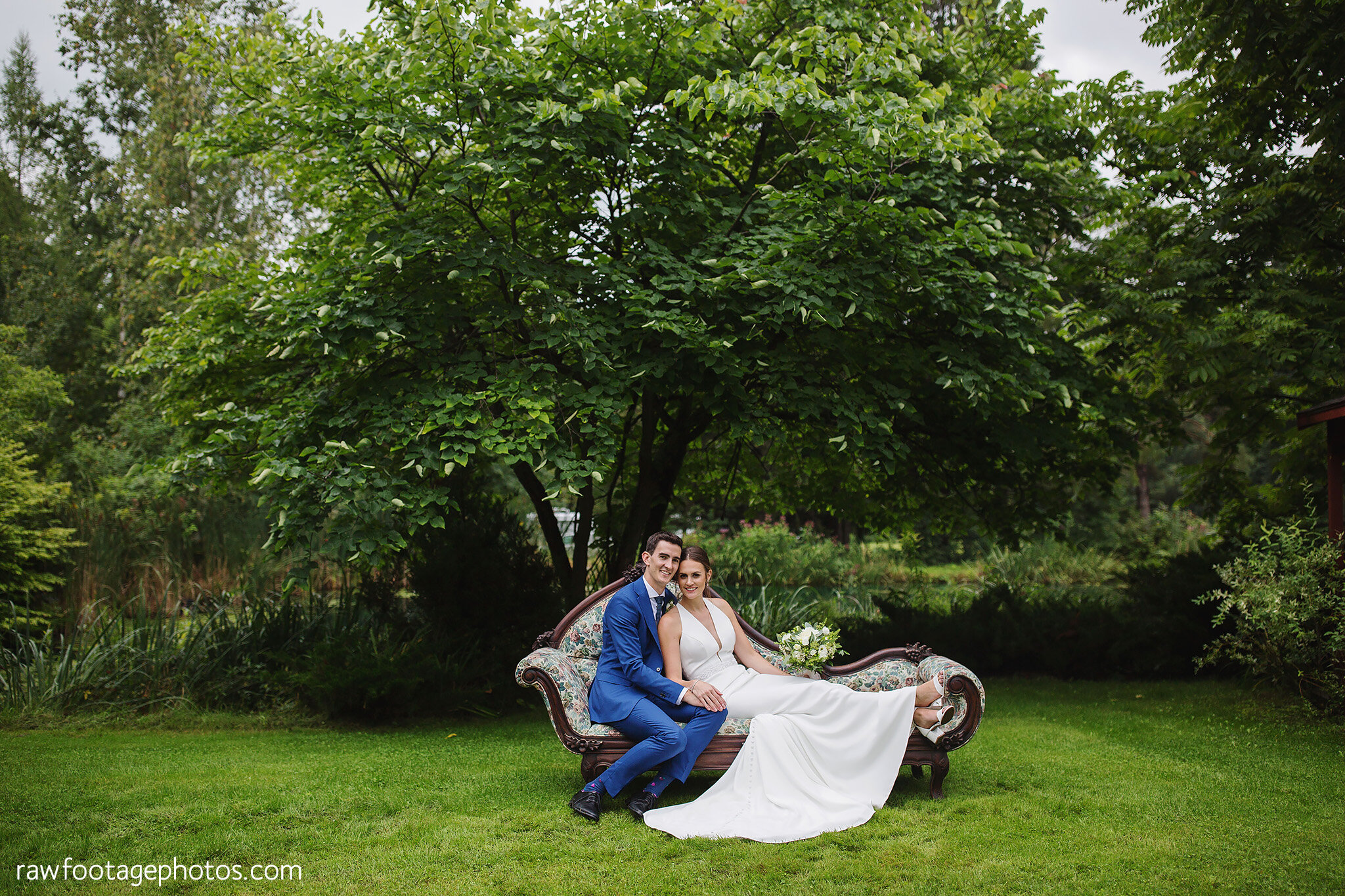 london_ontario_wedding_photographer-backyard_wedding-country_wedding-farm_wedding-first_look-ourdoor_ceremony-barn_reception-raw_footage_photography051.jpg