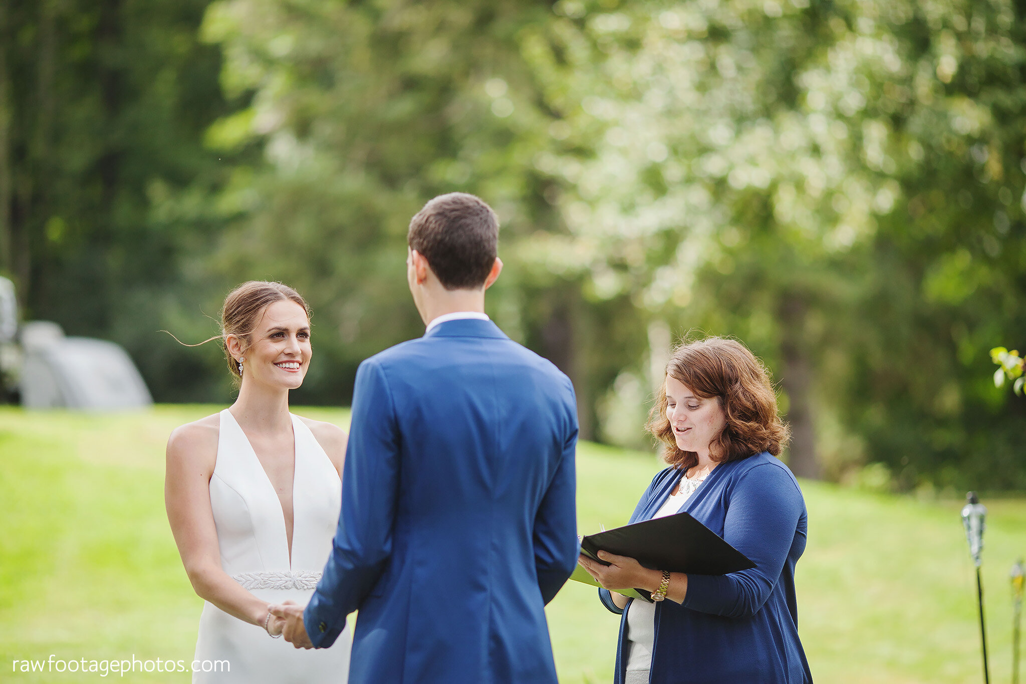 london_ontario_wedding_photographer-backyard_wedding-country_wedding-farm_wedding-first_look-ourdoor_ceremony-barn_reception-raw_footage_photography059.jpg