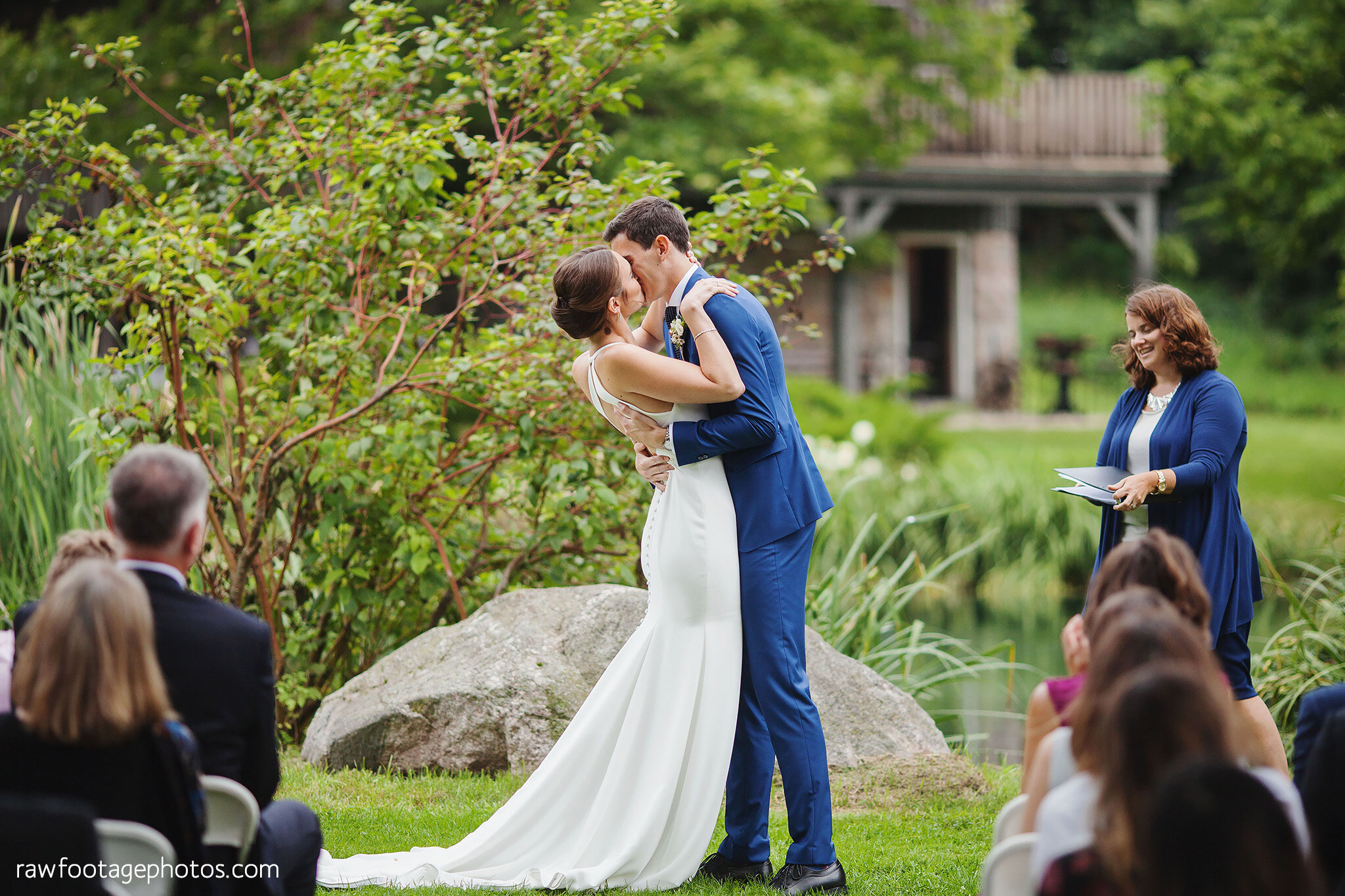 london_ontario_wedding_photographer-backyard_wedding-country_wedding-farm_wedding-first_look-ourdoor_ceremony-barn_reception-raw_footage_photography067.jpg