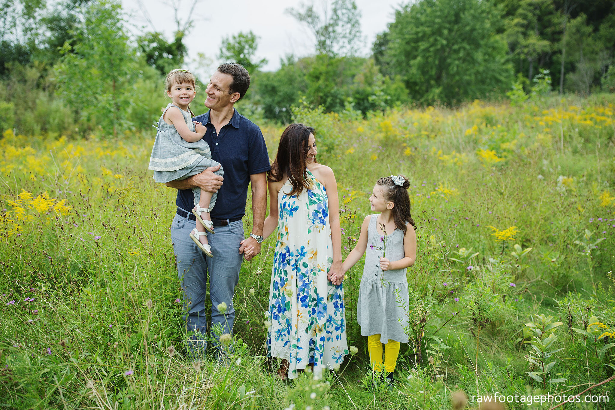 raw_footage_photography-london_ontario_family_photographer-woodsy_extended_family_session-grandparents-012.jpg