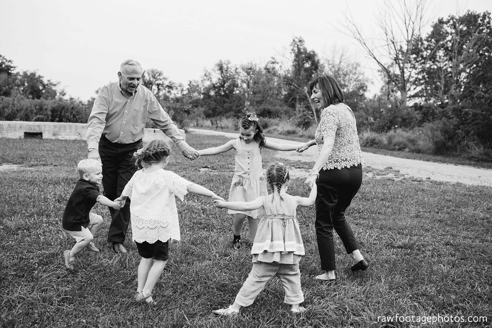 raw_footage_photography-london_ontario_family_photographer-woodsy_extended_family_session-grandparents-037.jpg