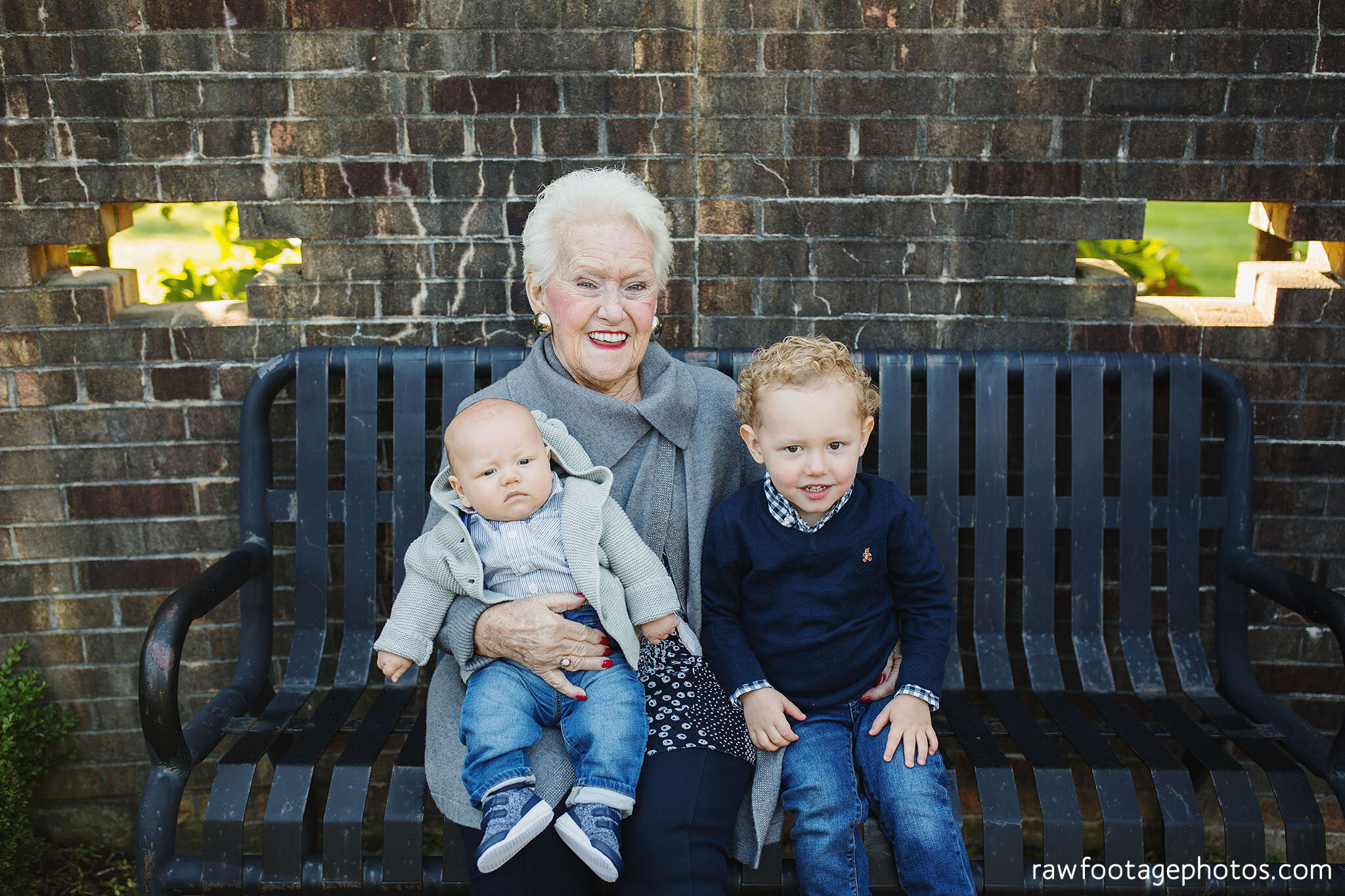 raw_footage_photography-london_ontario_family_photographer-fall_extended_family_session-grandparents-005.jpg