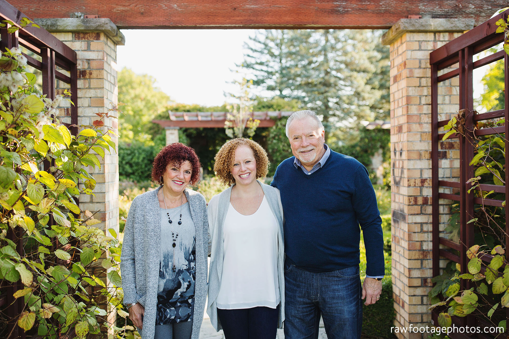 raw_footage_photography-london_ontario_family_photographer-fall_extended_family_session-grandparents-007.jpg