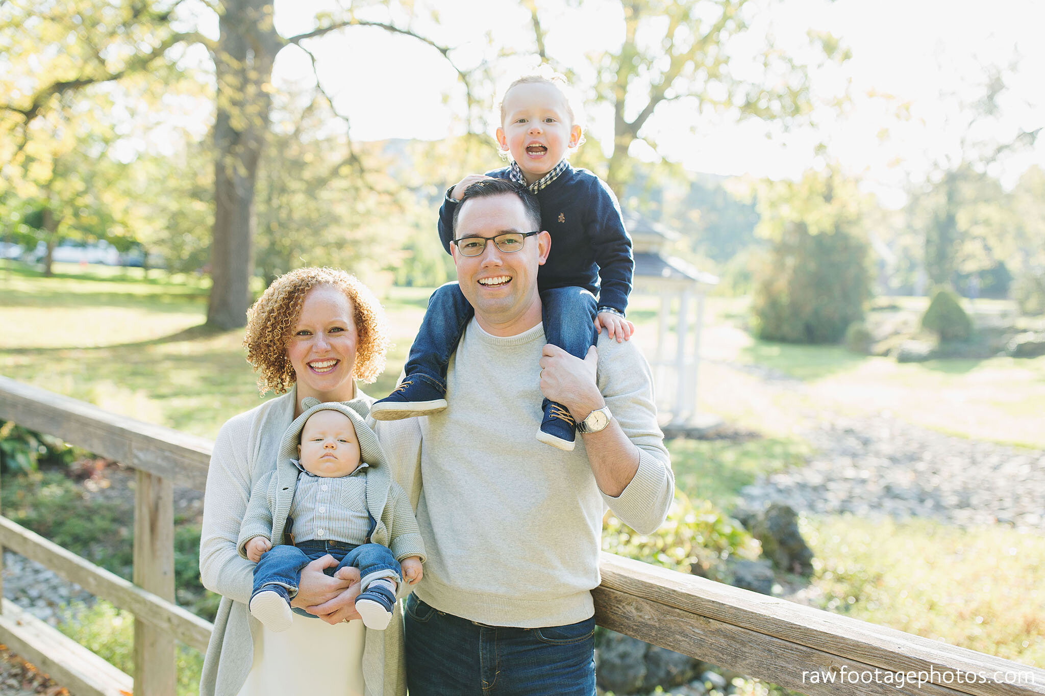 raw_footage_photography-london_ontario_family_photographer-fall_extended_family_session-grandparents-009.jpg