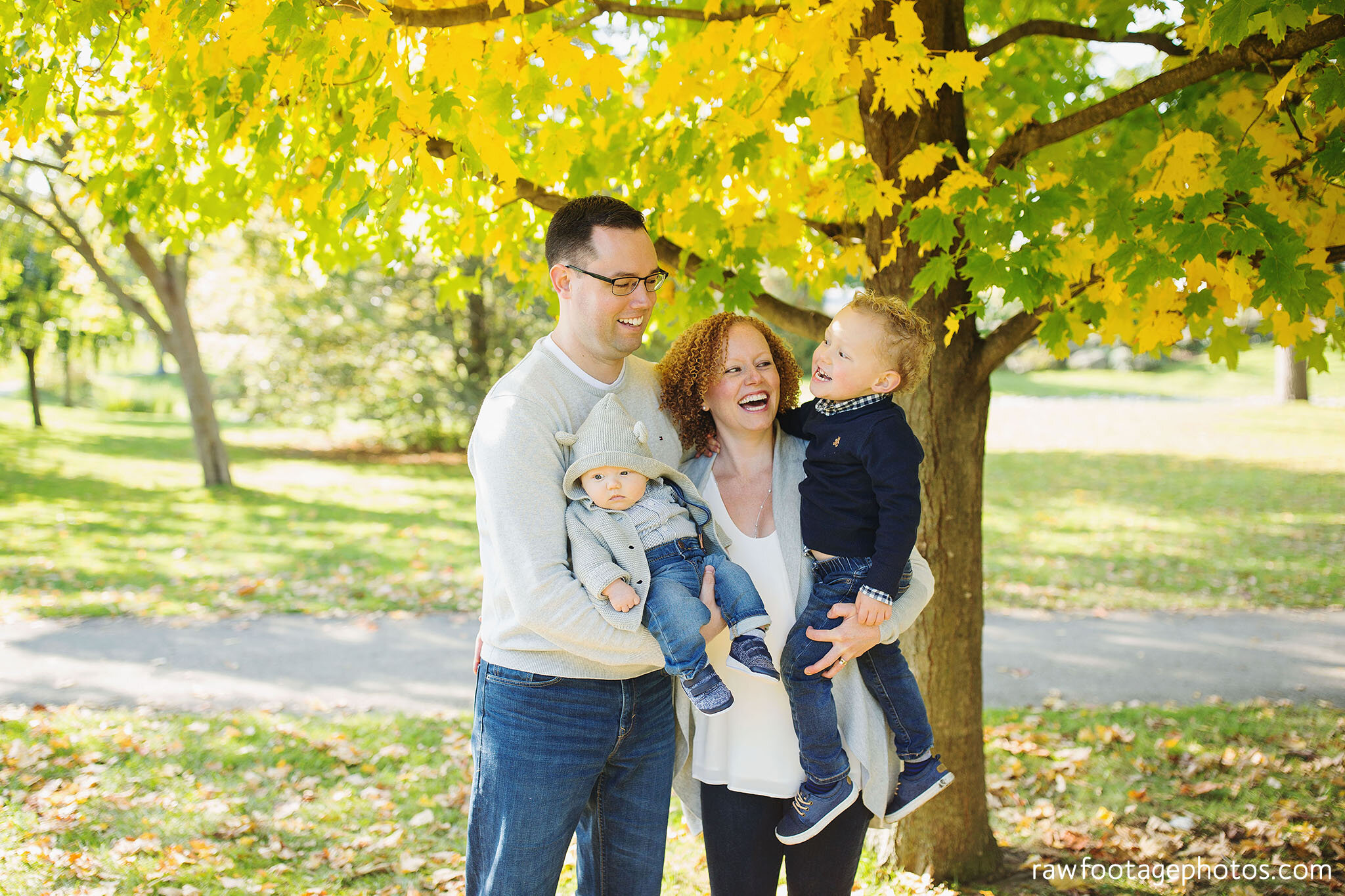 raw_footage_photography-london_ontario_family_photographer-fall_extended_family_session-grandparents-019.jpg
