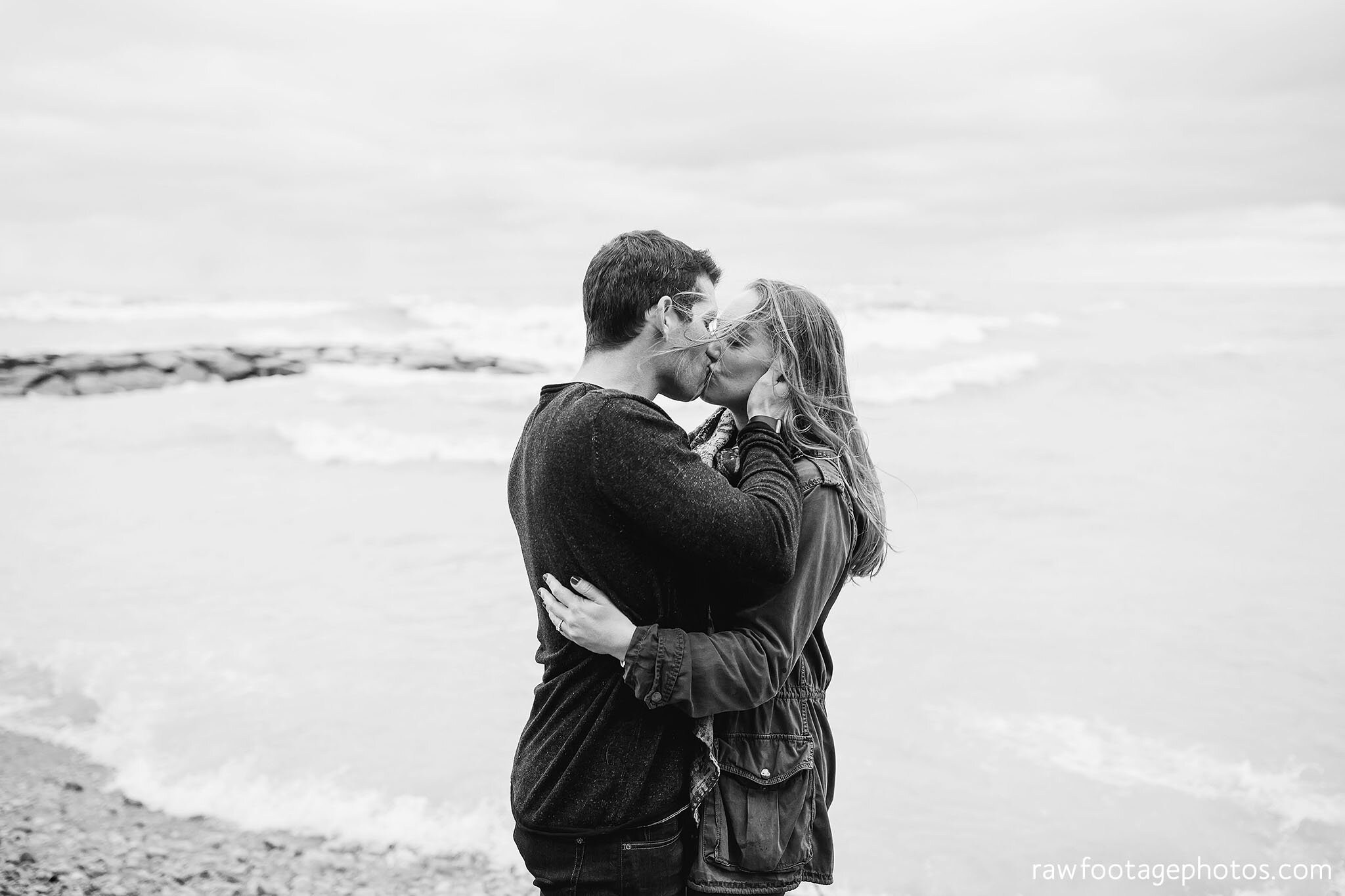london_ontario_wedding_photographer-goderich_engagement-session-fall_engagement-windy_engagement-raw_footage_photography-003.jpg