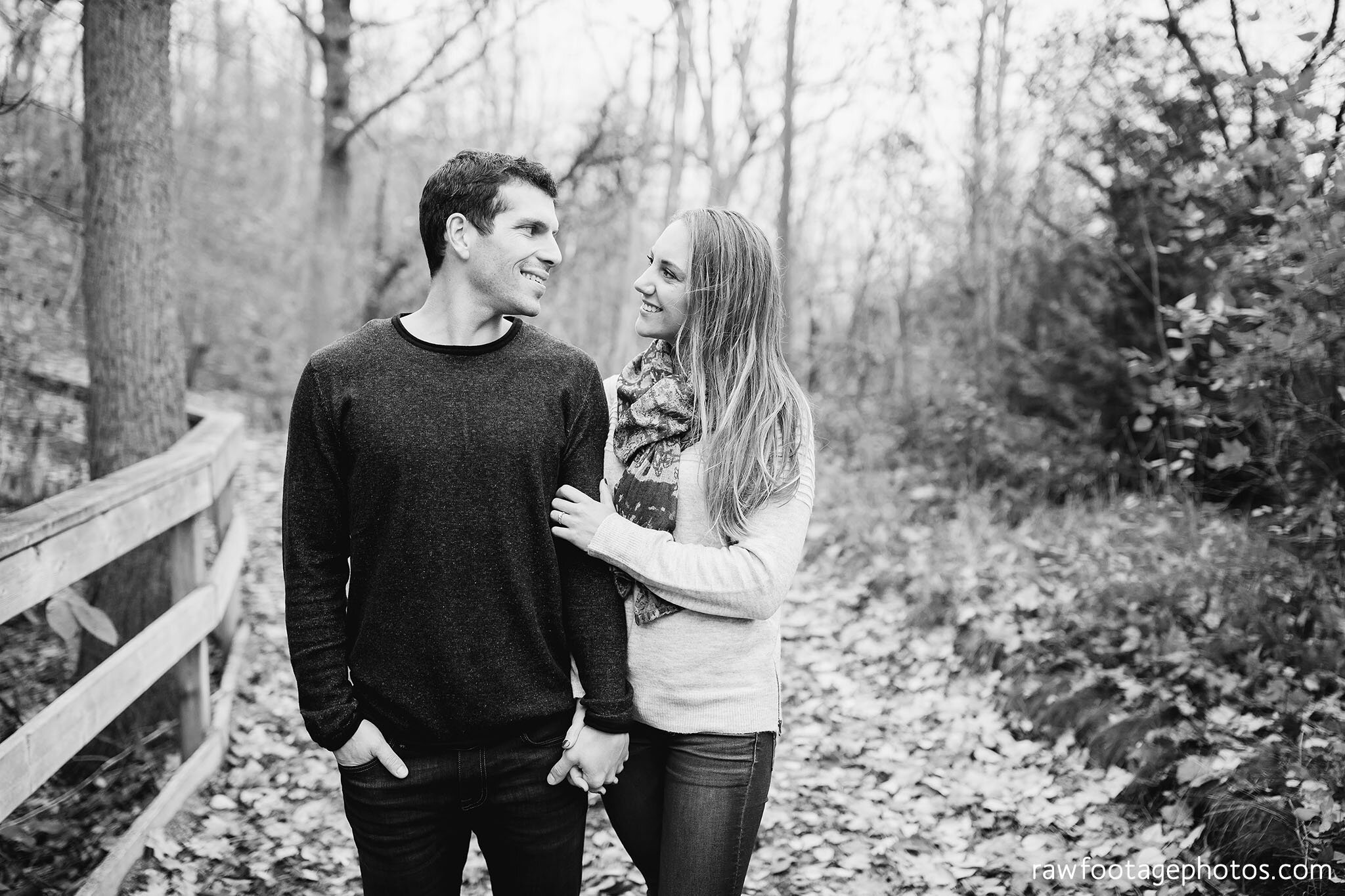 london_ontario_wedding_photographer-goderich_engagement-session-fall_engagement-windy_engagement-raw_footage_photography-014.jpg