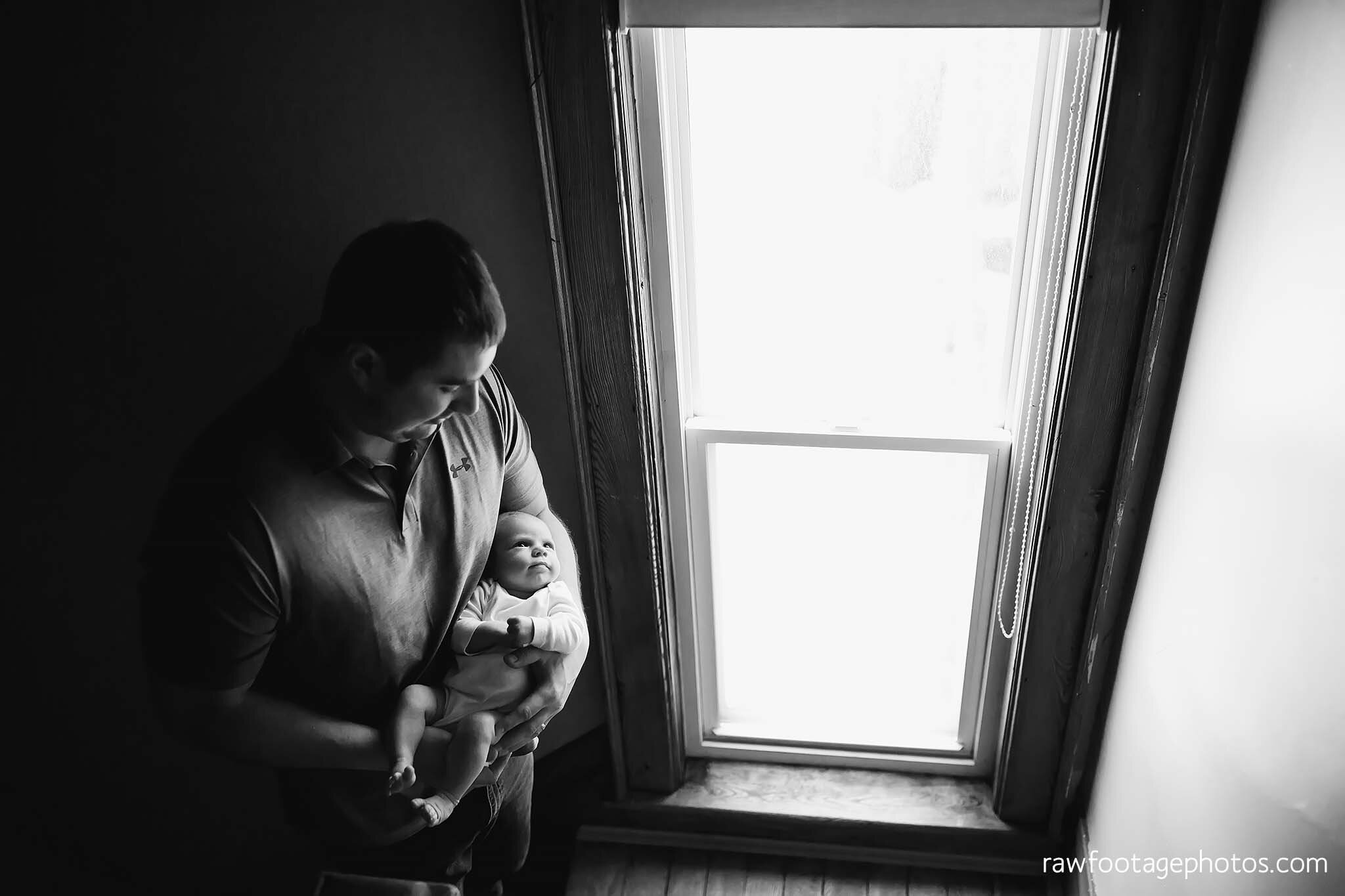 raw_footage_photography-london_ontario_photographer-newborn_lifestyle_photography-in_home_newborn_022.jpg