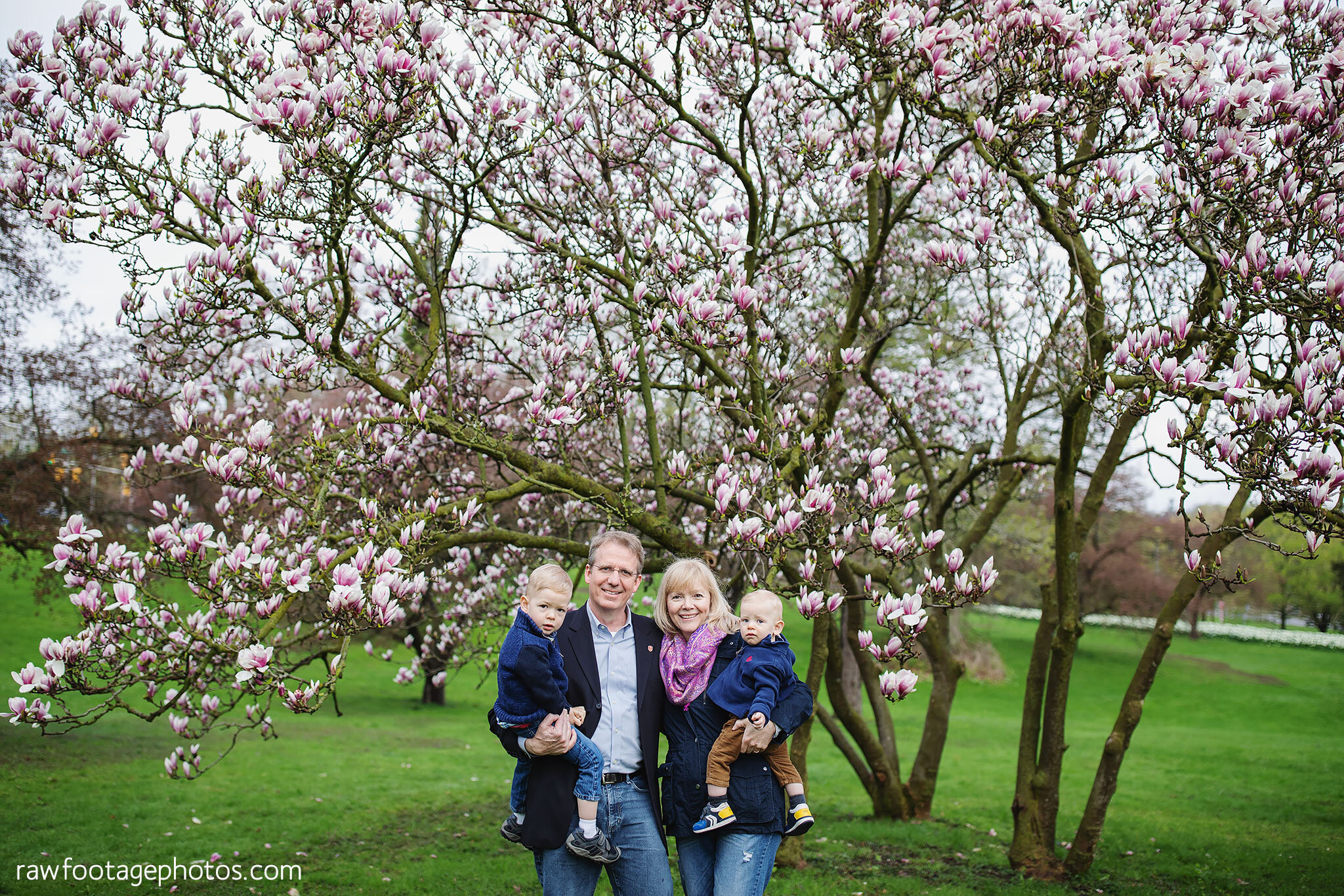 london_ontario_family_photographer-raw_footage_photography-spring_blossoms-extended_family_session-magnolia-blossoms_009.jpg