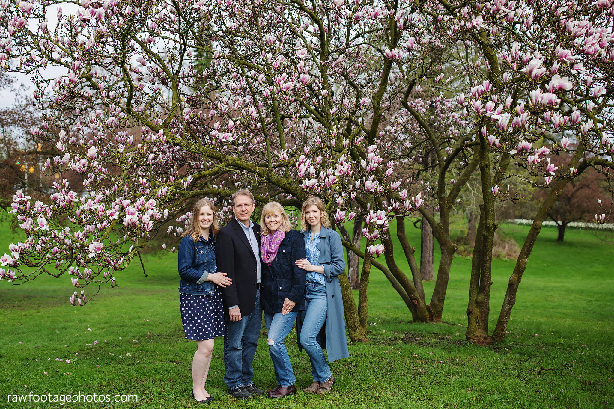 london_ontario_family_photographer-raw_footage_photography-spring_blossoms-extended_family_session-magnolia-blossoms_012.jpg