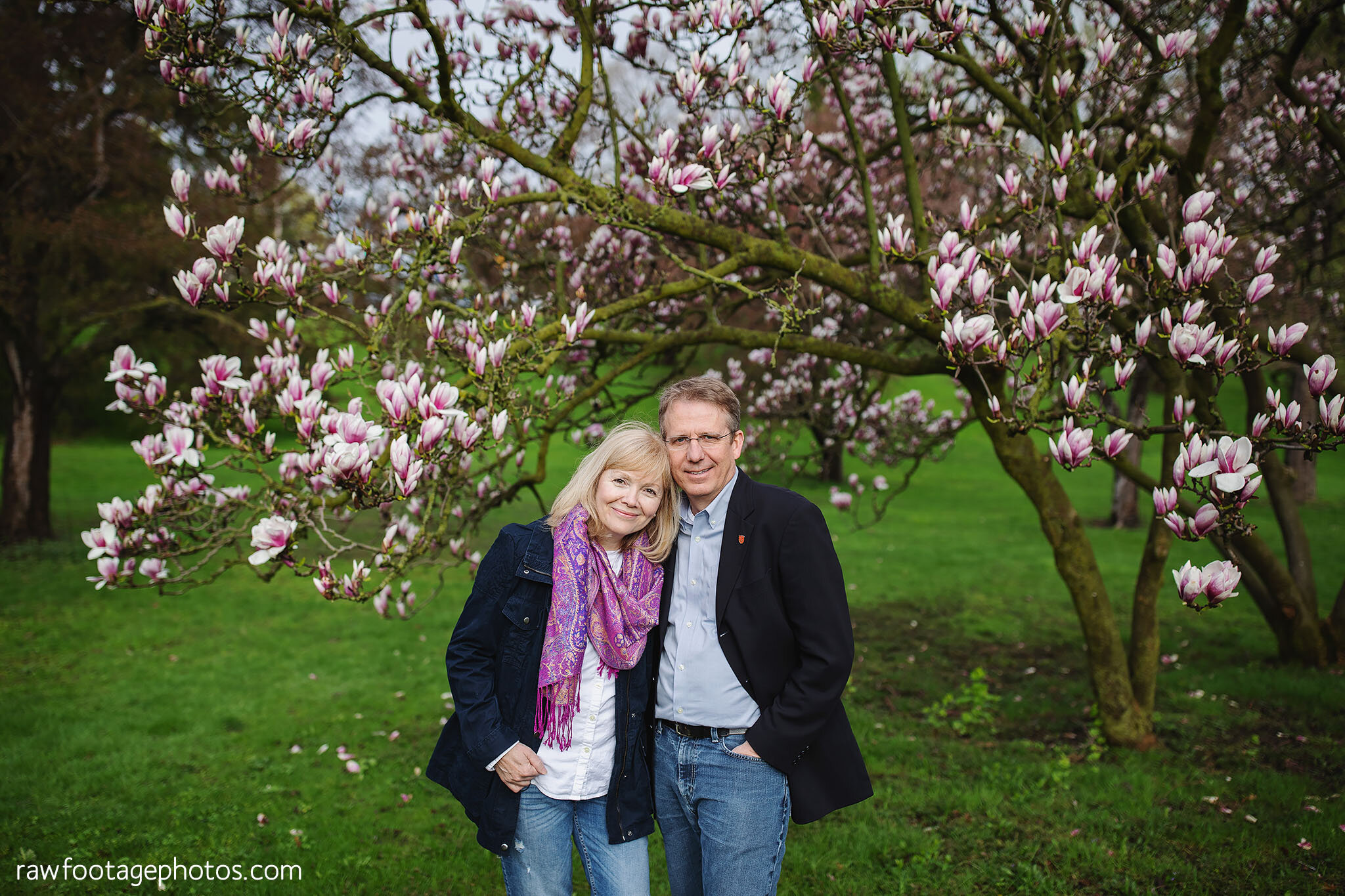 london_ontario_family_photographer-raw_footage_photography-spring_blossoms-extended_family_session-magnolia-blossoms_014.jpg