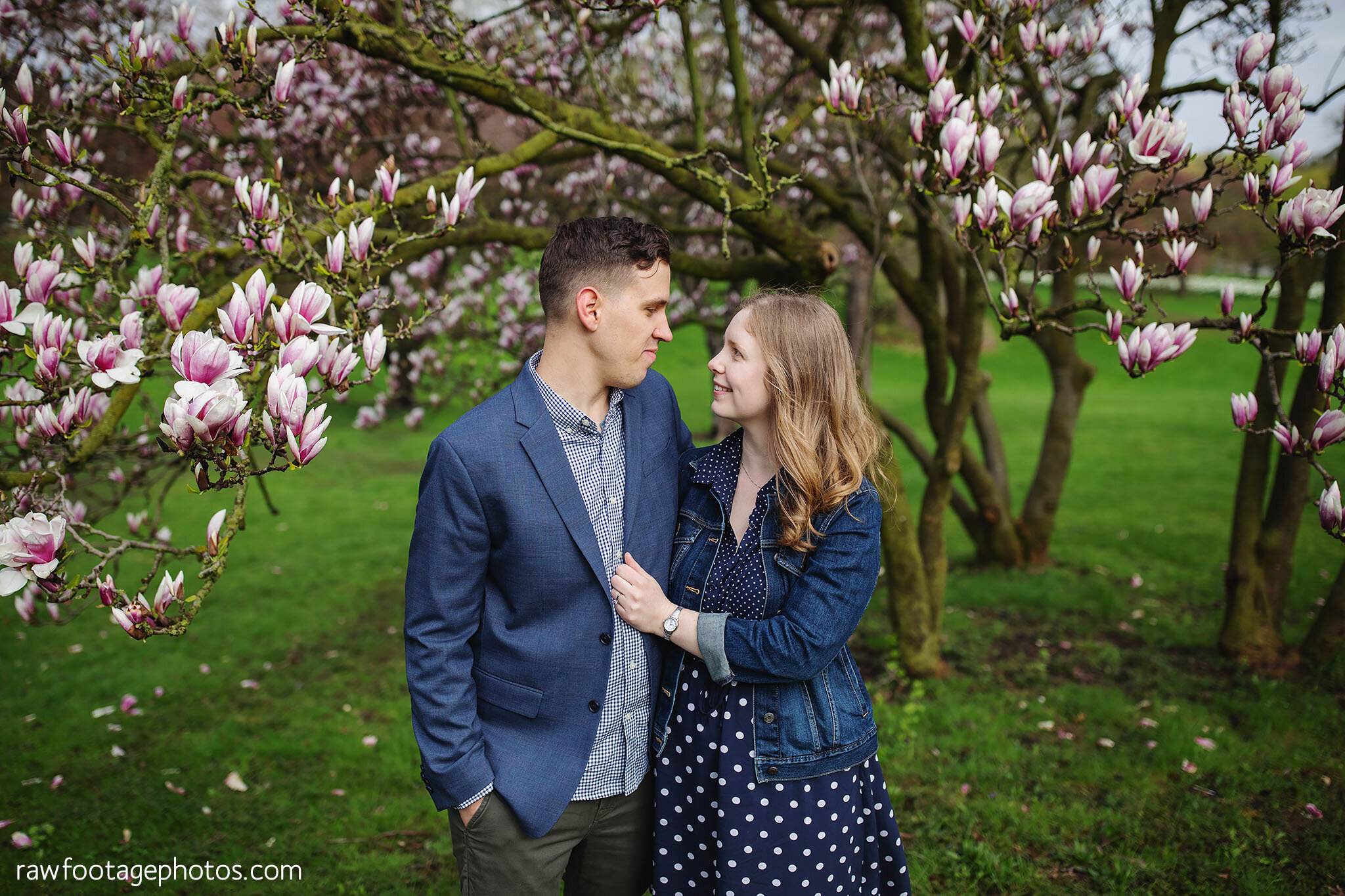 london_ontario_family_photographer-raw_footage_photography-spring_blossoms-extended_family_session-magnolia-blossoms_015.jpg