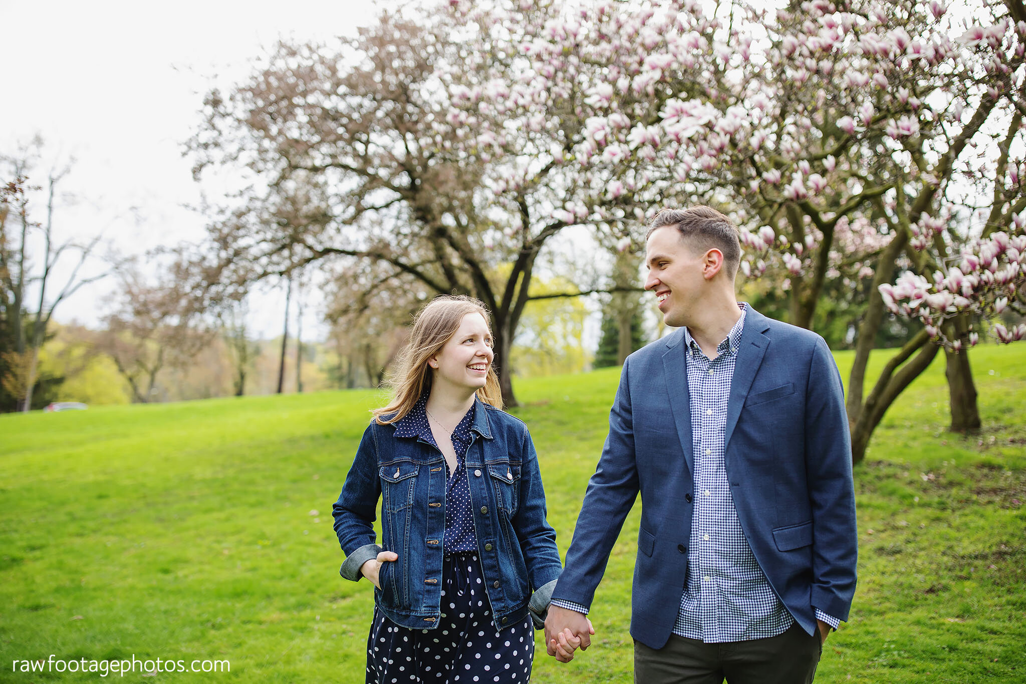 london_ontario_family_photographer-raw_footage_photography-spring_blossoms-extended_family_session-magnolia-blossoms_017.jpg