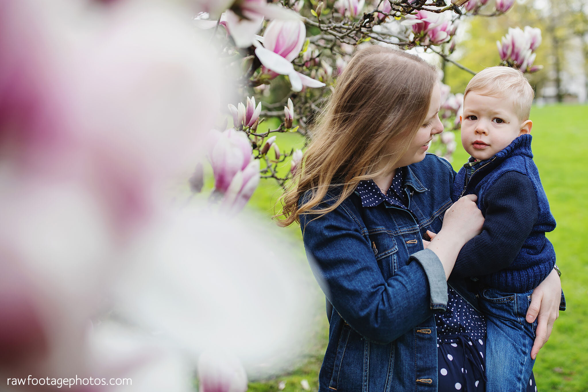 london_ontario_family_photographer-raw_footage_photography-spring_blossoms-extended_family_session-magnolia-blossoms_018.jpg