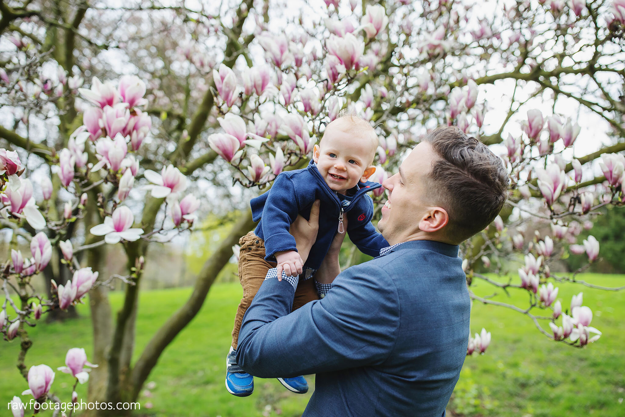 london_ontario_family_photographer-raw_footage_photography-spring_blossoms-extended_family_session-magnolia-blossoms_021.jpg