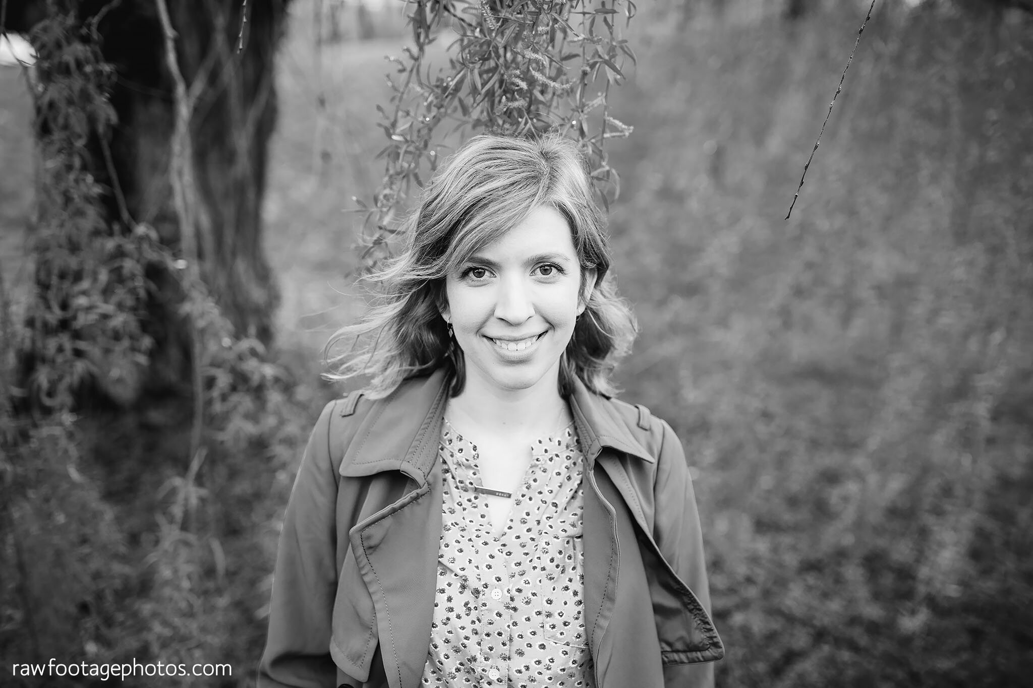 london_ontario_family_photographer-raw_footage_photography-spring_blossoms-extended_family_session-magnolia-blossoms_024.jpg