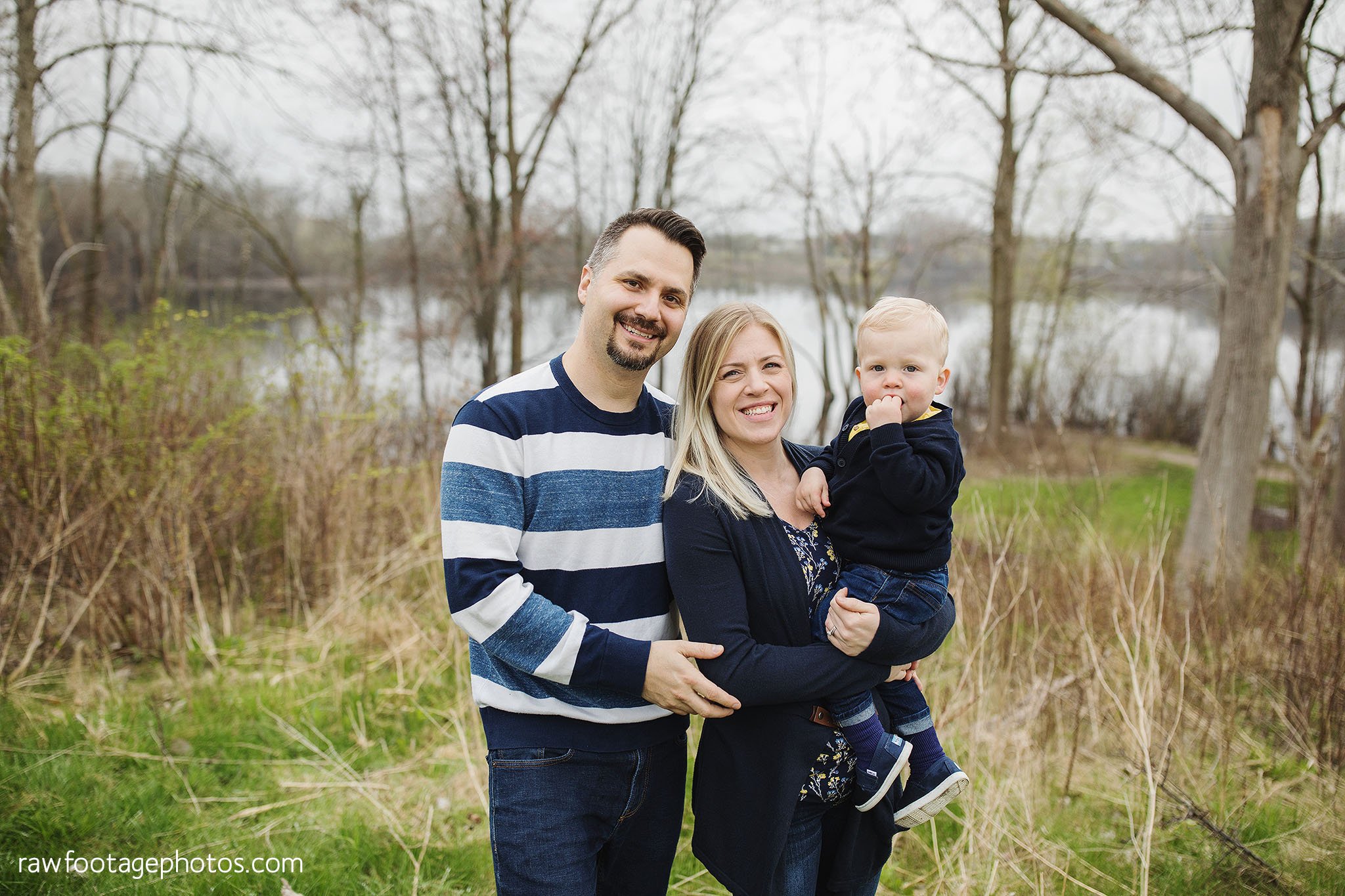 London_Ontario_Family_Photographer-extended_family-Westminster_ponds-forest-woods-nature-grandparents-cousins-grandchildren-siblings-_016.jpg