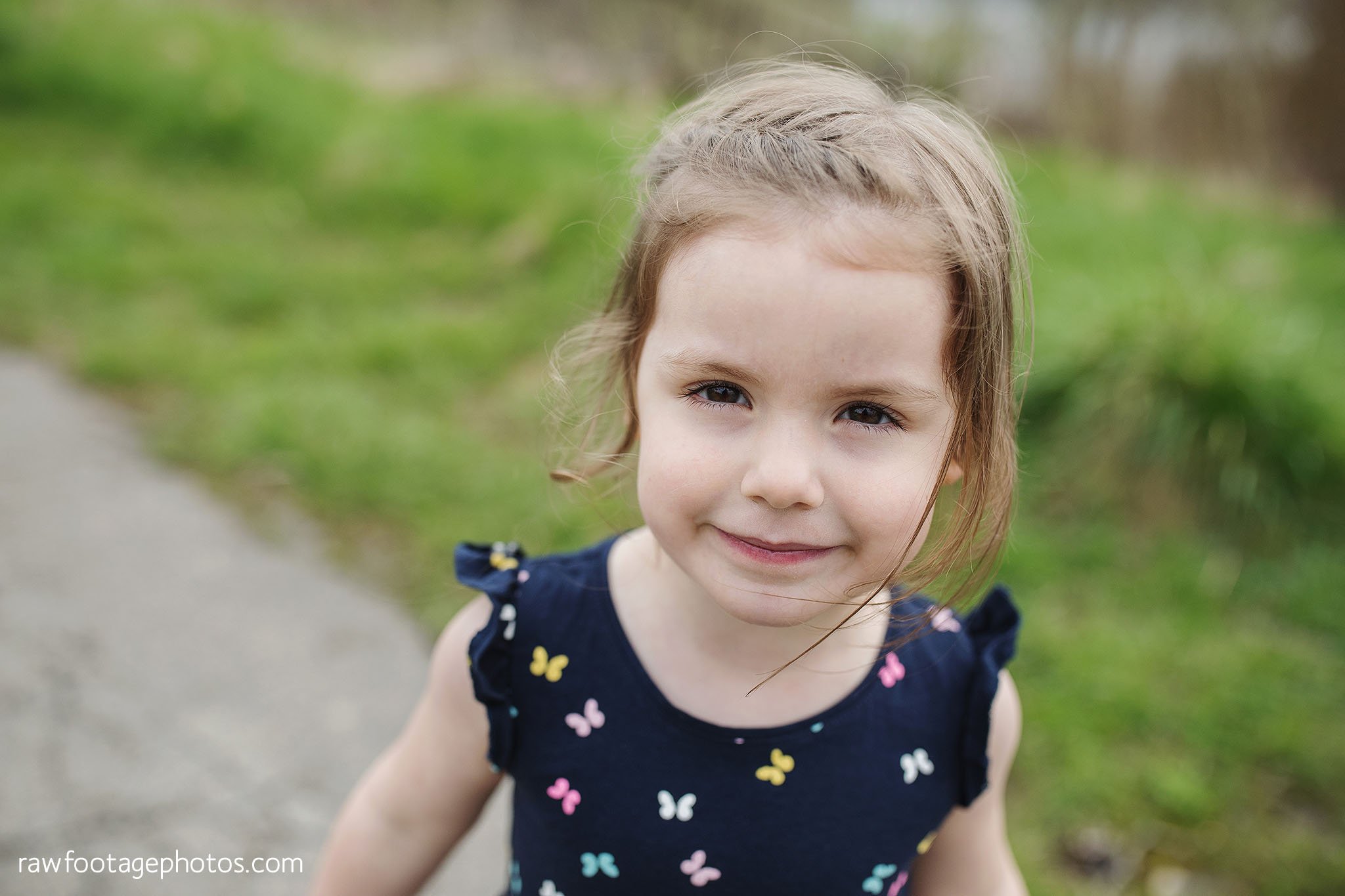 London_Ontario_Family_Photographer-extended_family-Westminster_ponds-forest-woods-nature-grandparents-cousins-grandchildren-siblings-_028.jpg