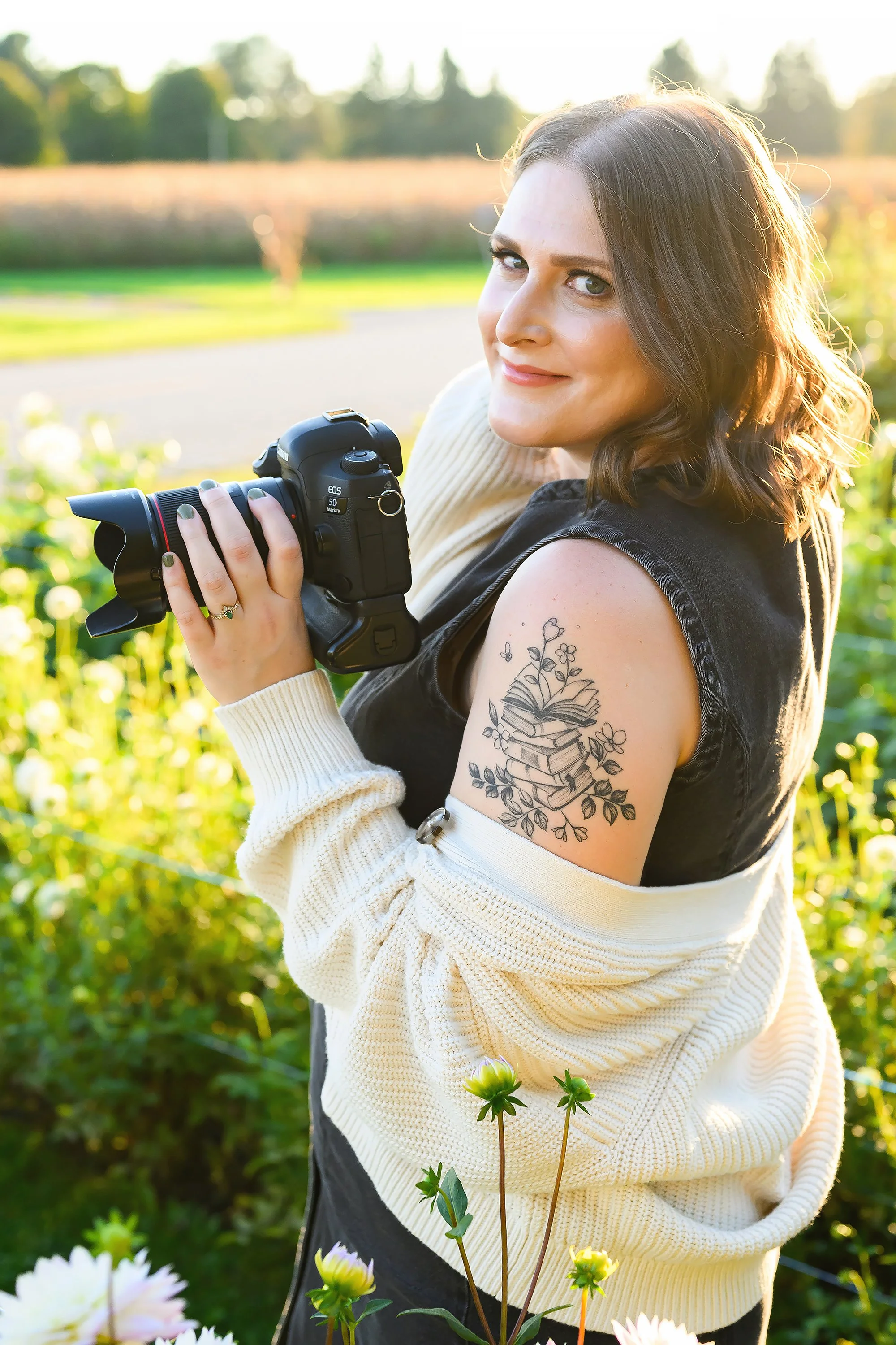 Sophie Sheldrick, a lifestyle and wedding photographer in London, Ontario and surrounding area.