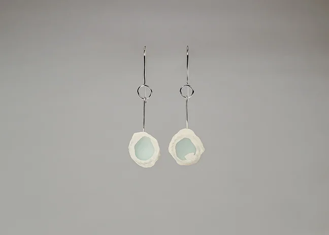 Contained series earrings