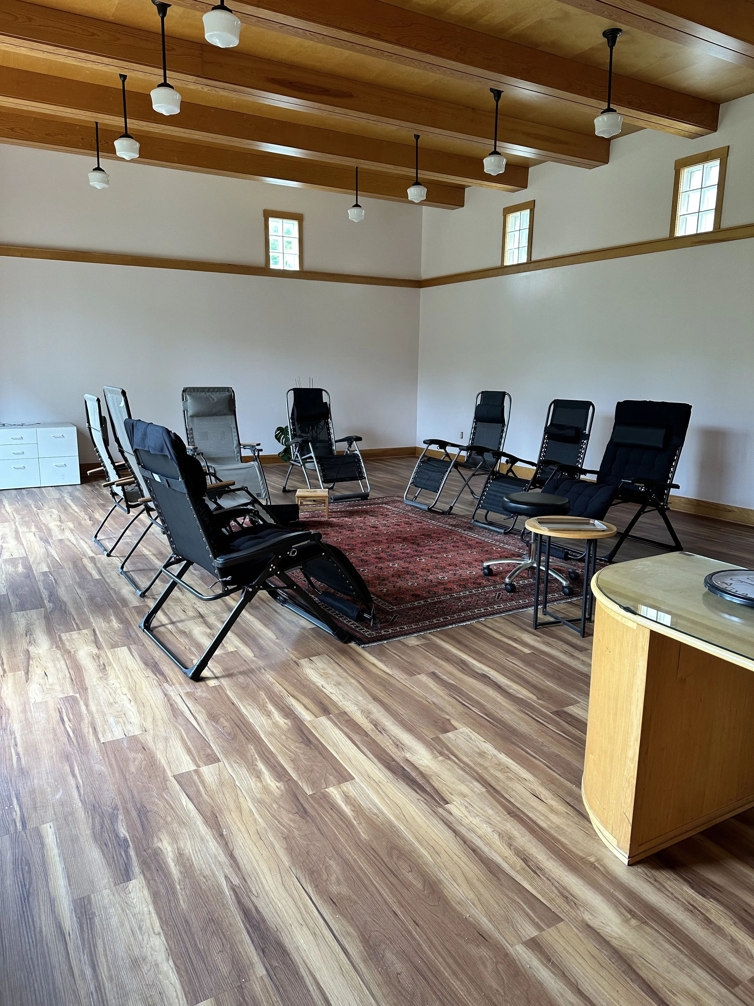 Discover the Healing Power of Community Acupuncture