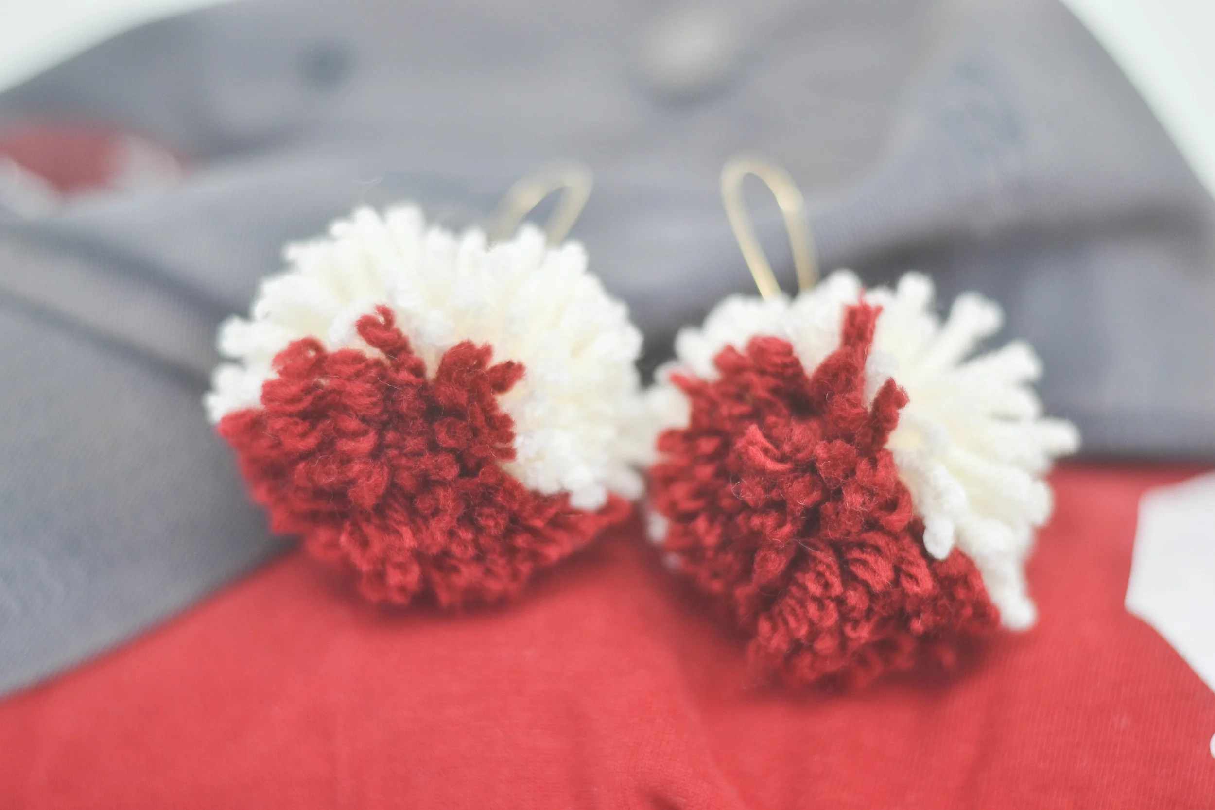 Easy DIY pom pom earring tutorial
