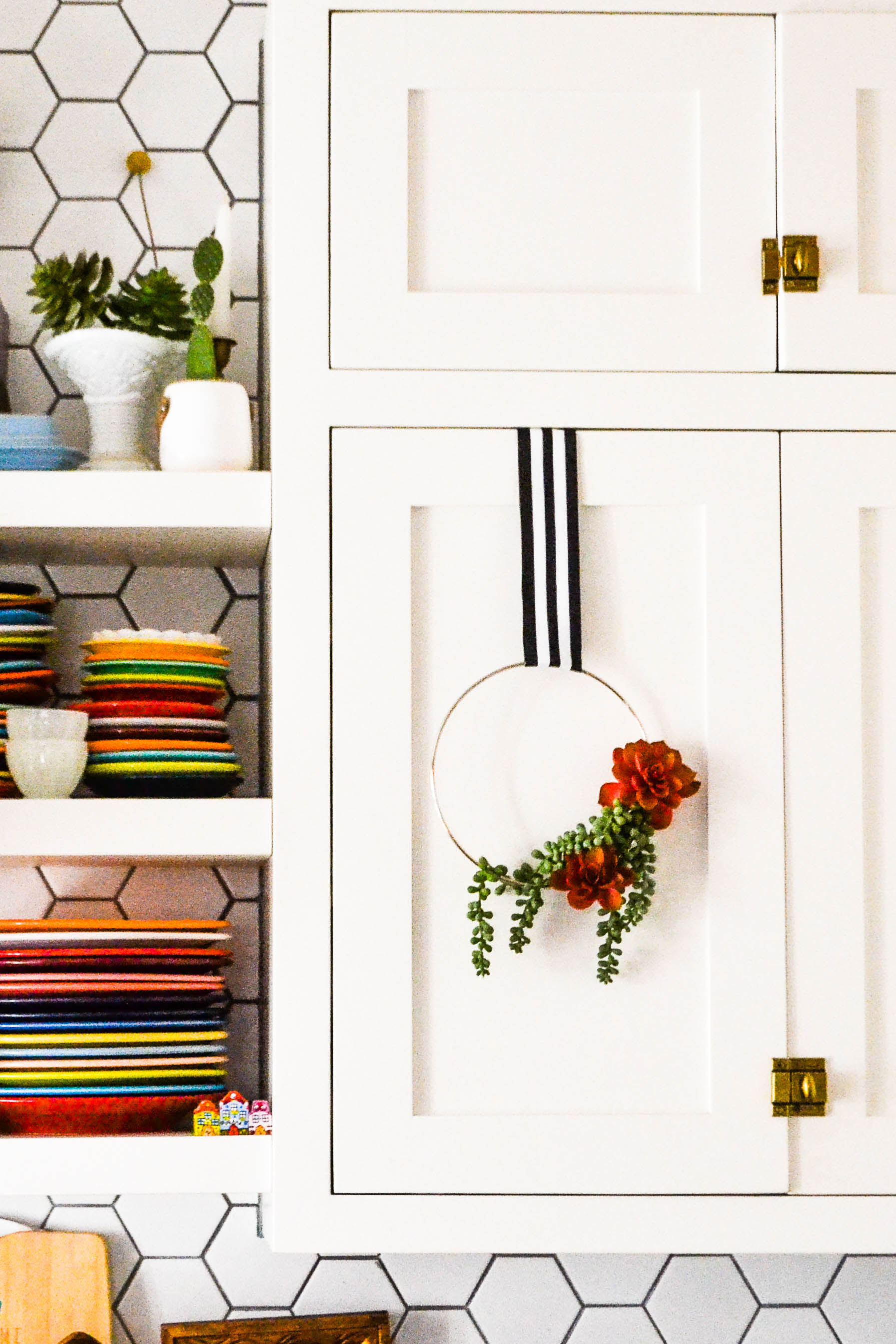 hanging embroidery hoop floral arrangement diy