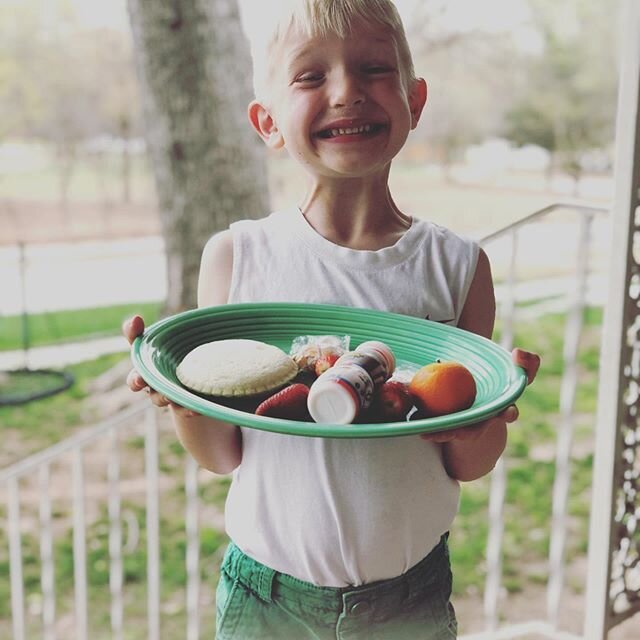 We&rsquo;re rotating whose turn it is to cook and it&rsquo;s only fair that the little McCartys carry their weight. Tonight, for his kitchen debut, Theo prepared a veritable smorgasbord of uncrustables, cuties, strawberries, smoothies, and mints. We 