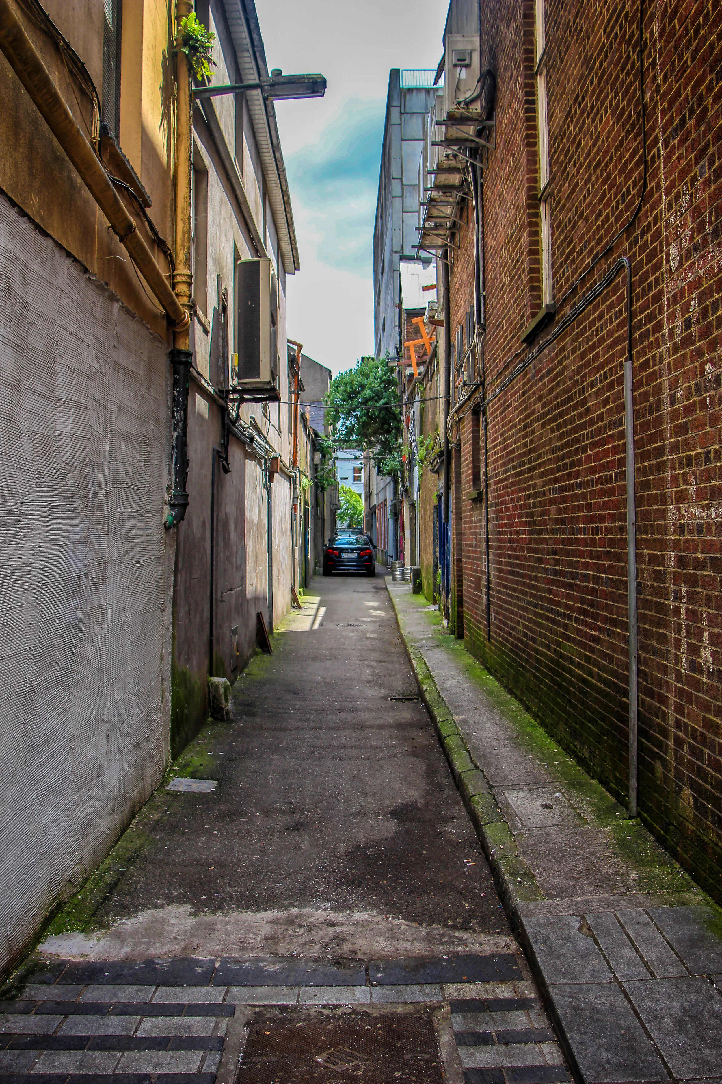 Alley.jpg