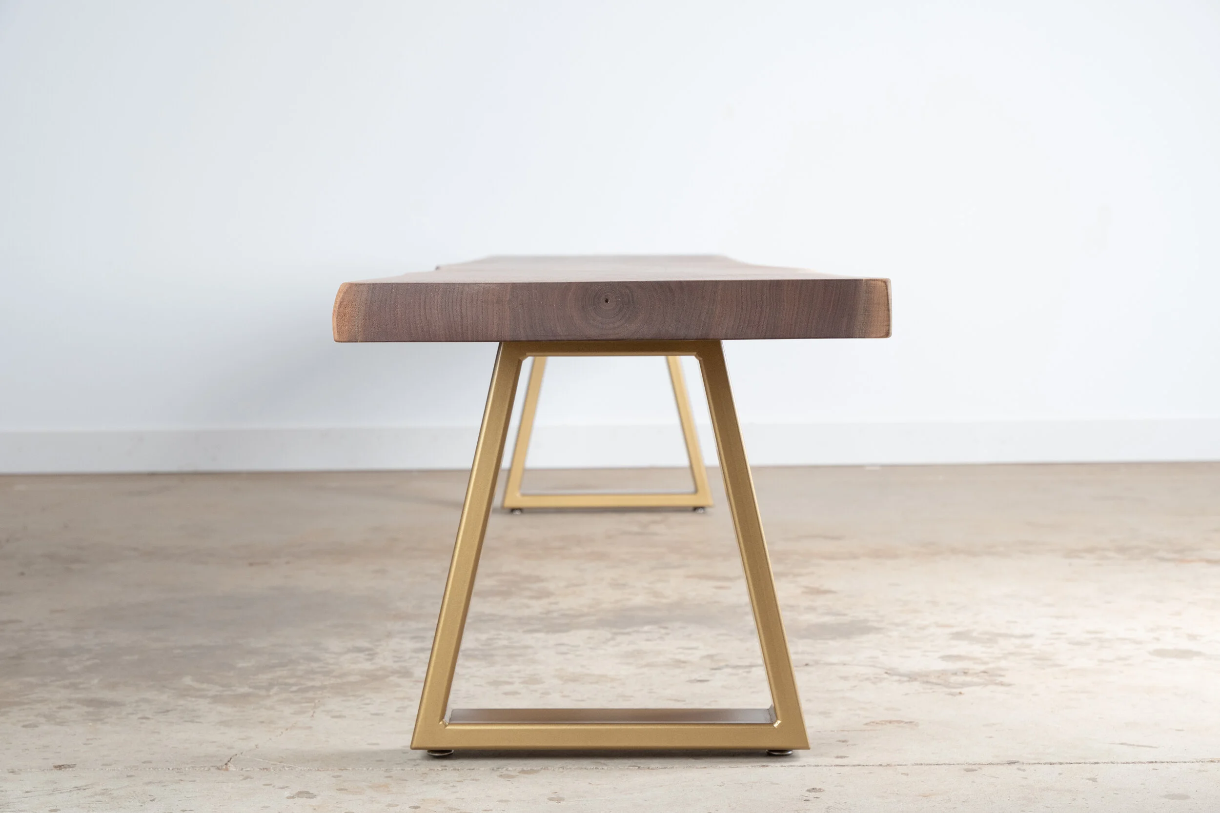 San Diego artist specializing in custom made to order live edge dining tables