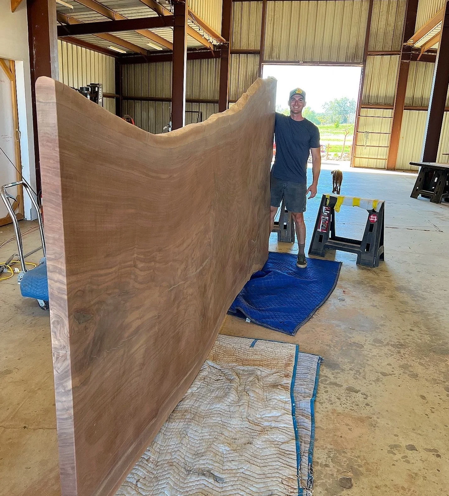 San Diego artist specializing in custom made to order live edge dining tables