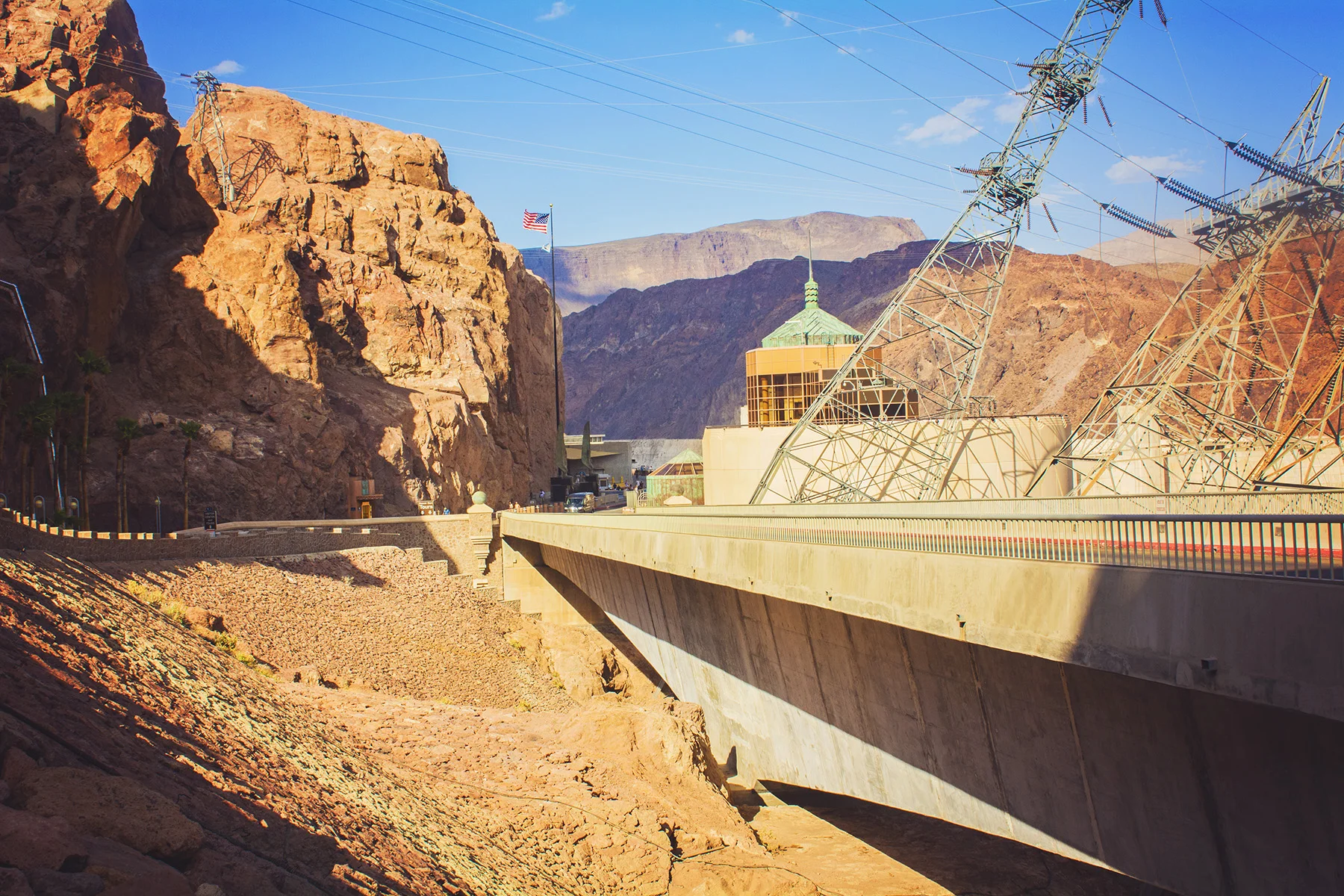hooverdam6low.jpg