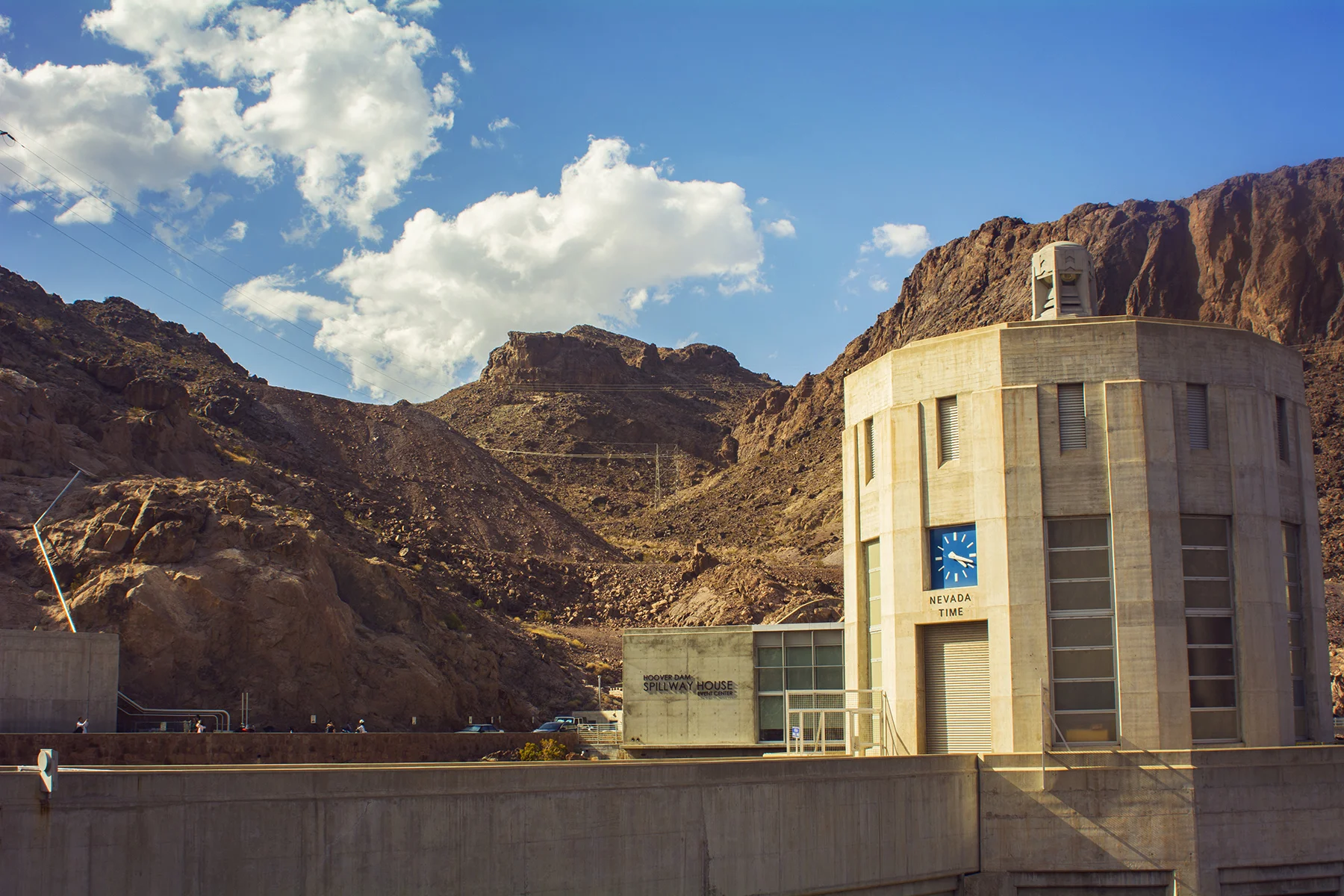 hooverdam26low.jpg