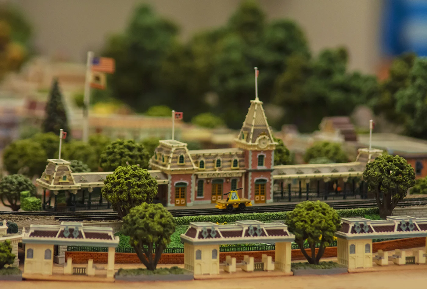 thatsdisneyland12b.jpg