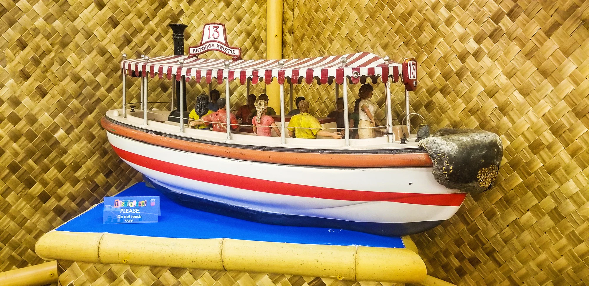 thatsdisneyland14b.jpg